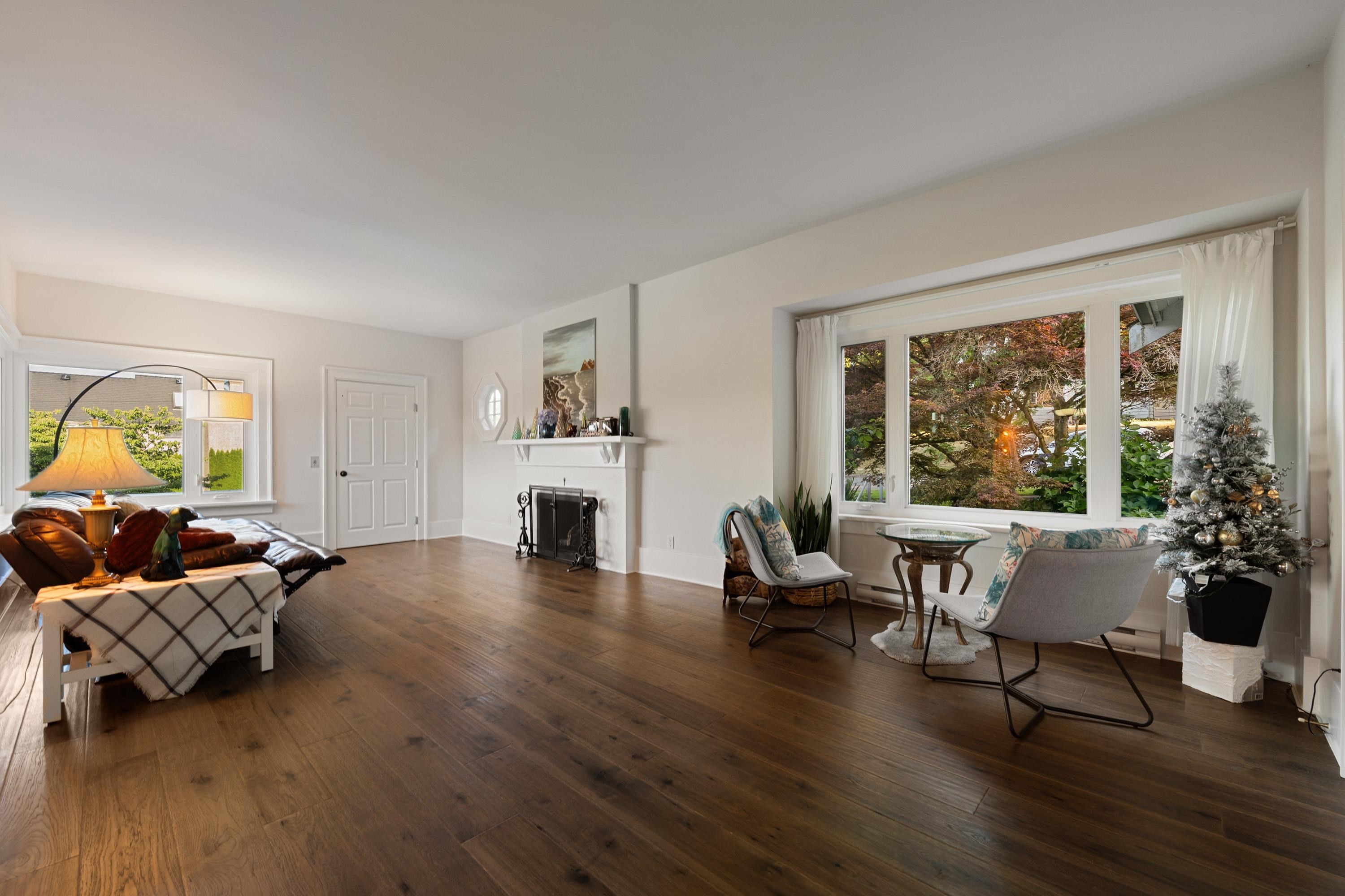 4603 5Th Avenue W, Vancouver, BC