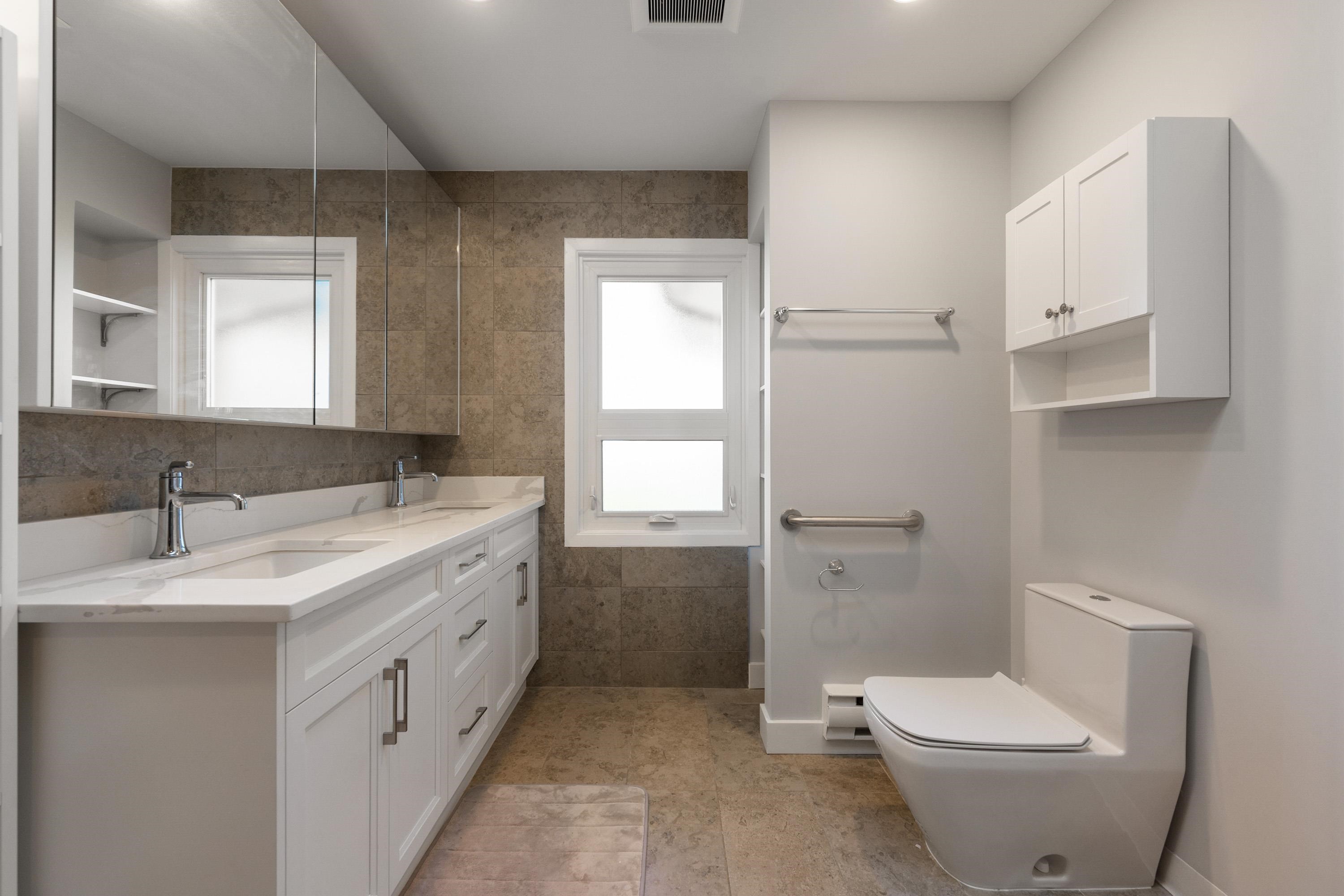 4603 5Th Avenue W, Vancouver, BC