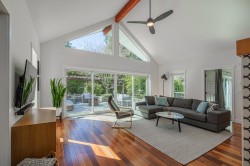 6323 Oracle Road Sechelt, BC V7Z 0R8