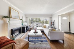 4378 Briarwood Crescent Burnaby, BC V5G 2M6