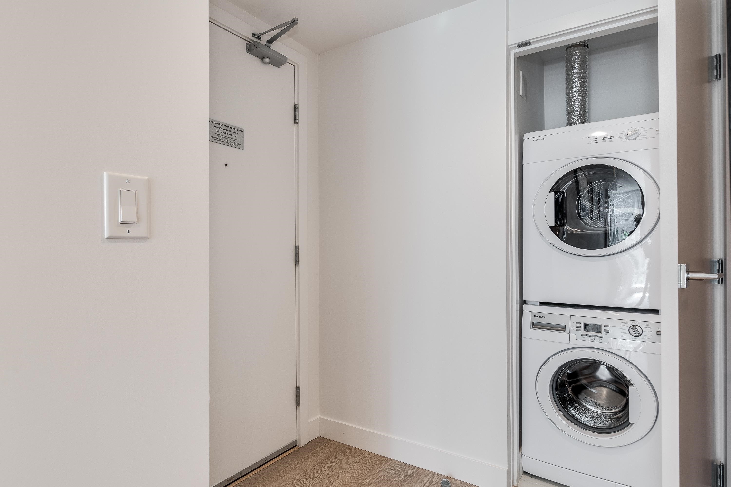 906-1283 Howe Street, Vancouver, BC