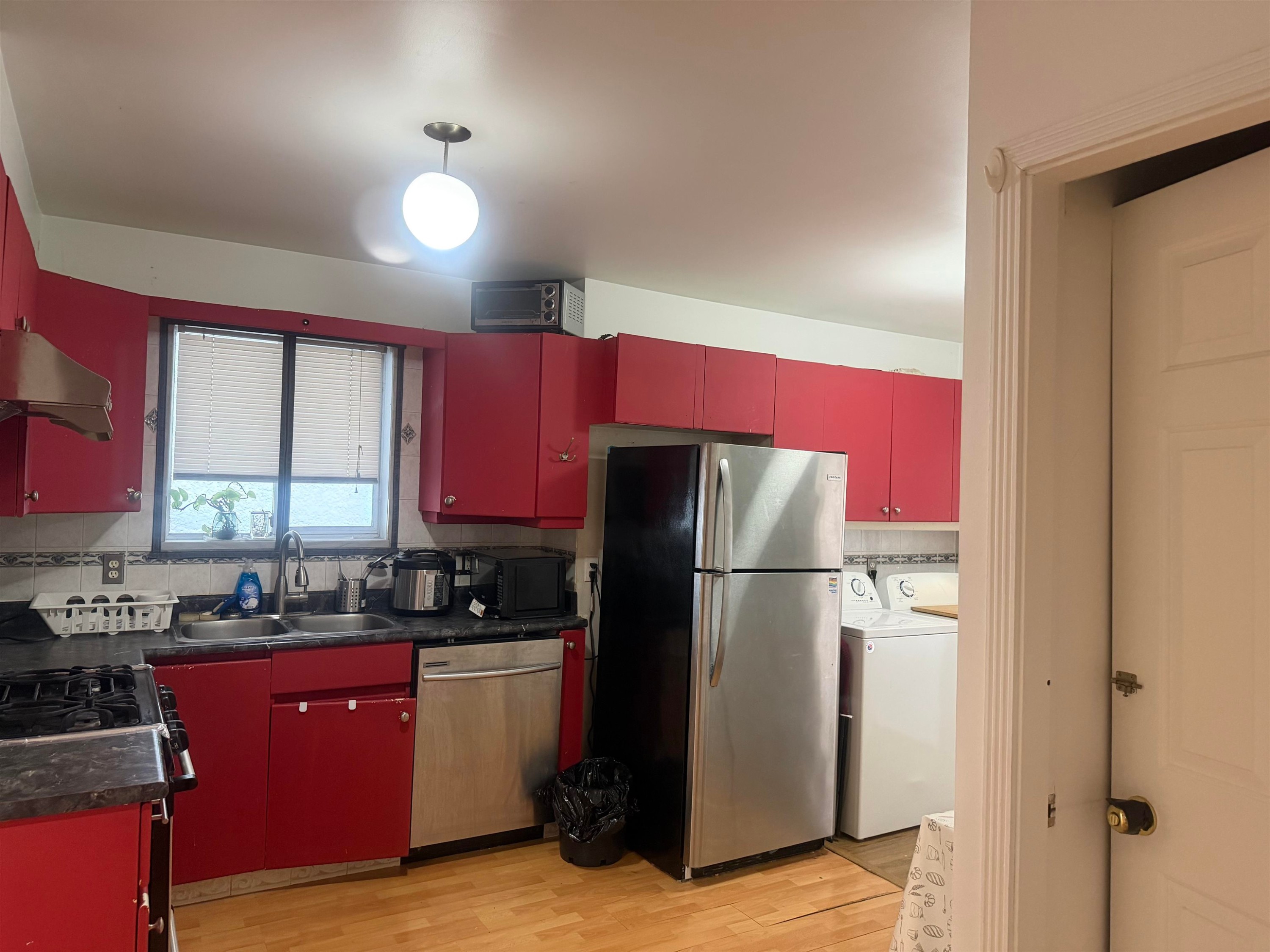 1440 King Edward Avenue E, Vancouver, BC