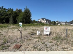 13611 231 Street Maple Ridge, BC V2X 6S1