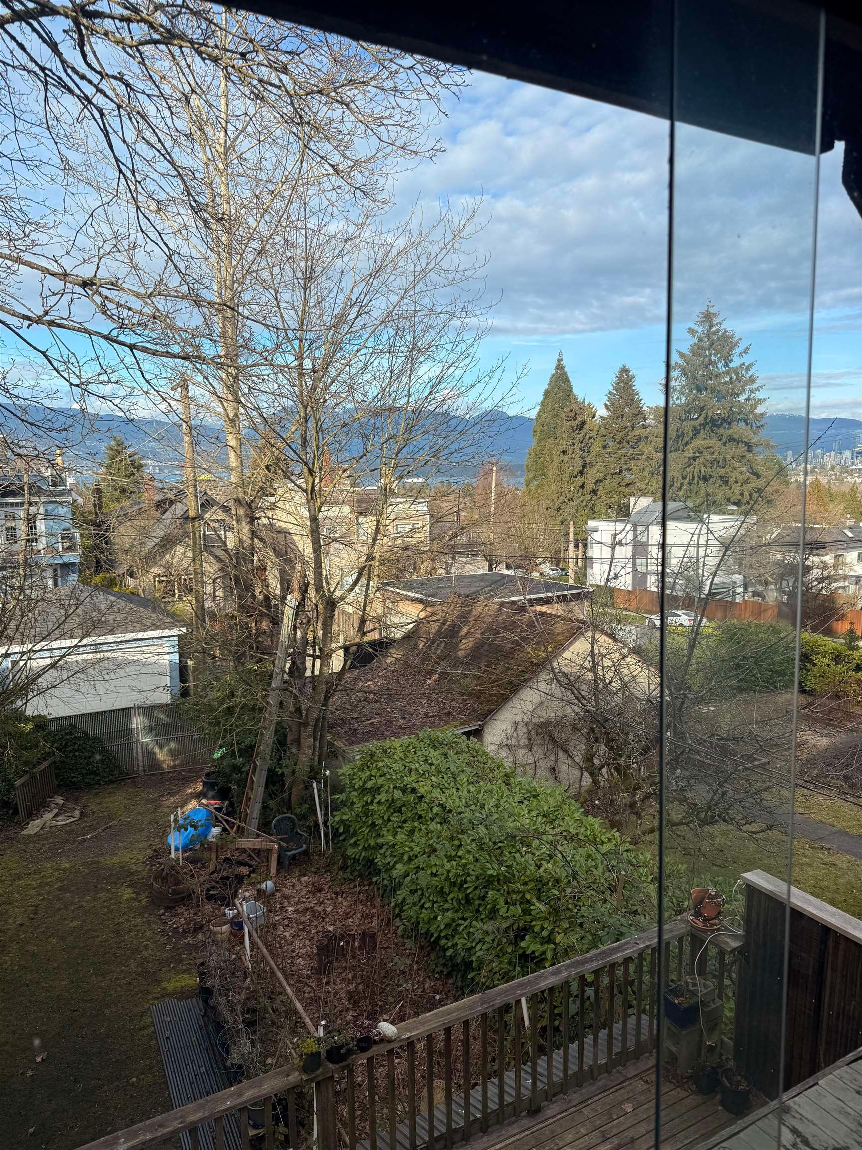 3813 15Th Avenue W, Vancouver, BC