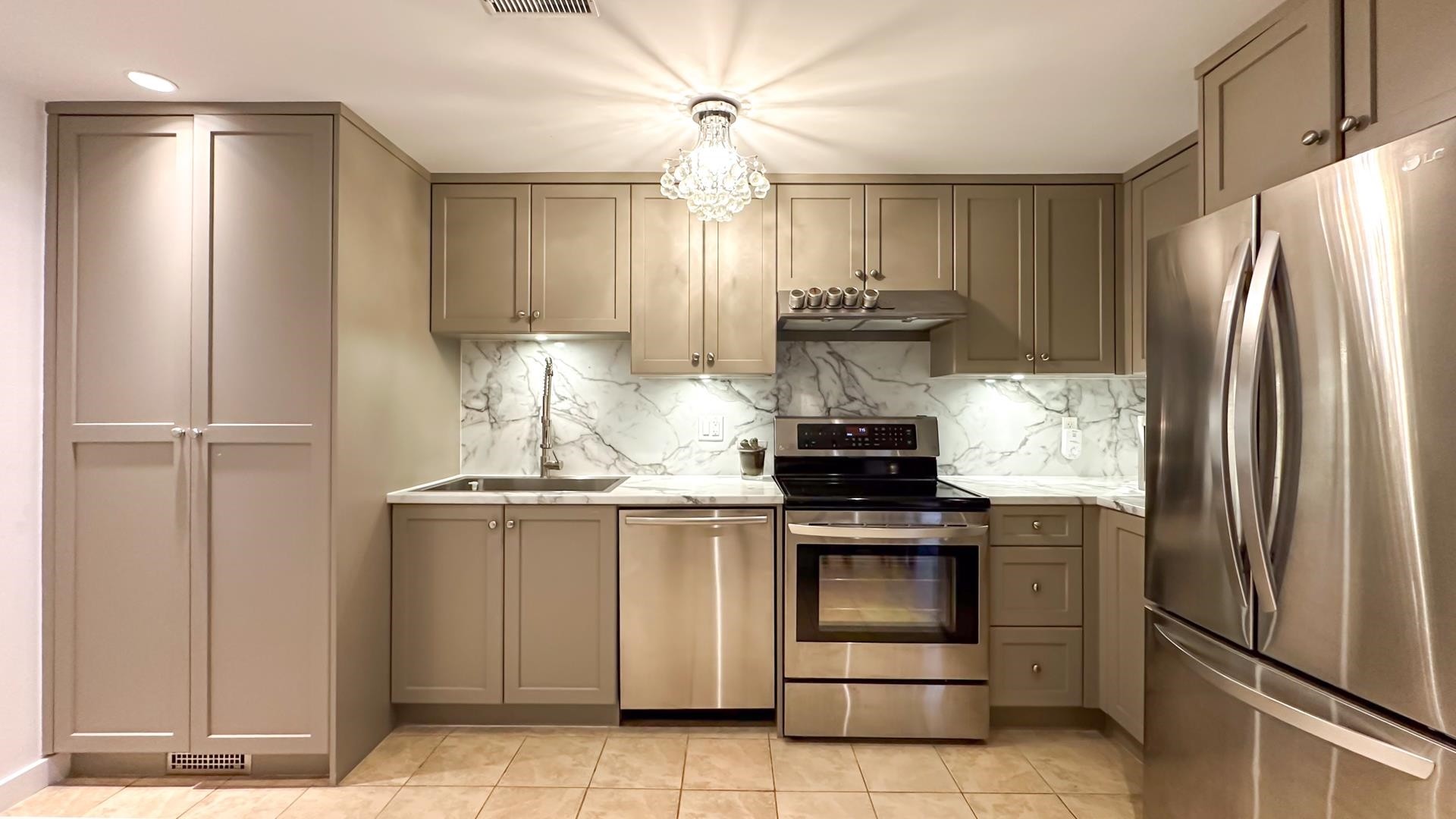 1860 Routley Avenue, Port Coquitlam, BC