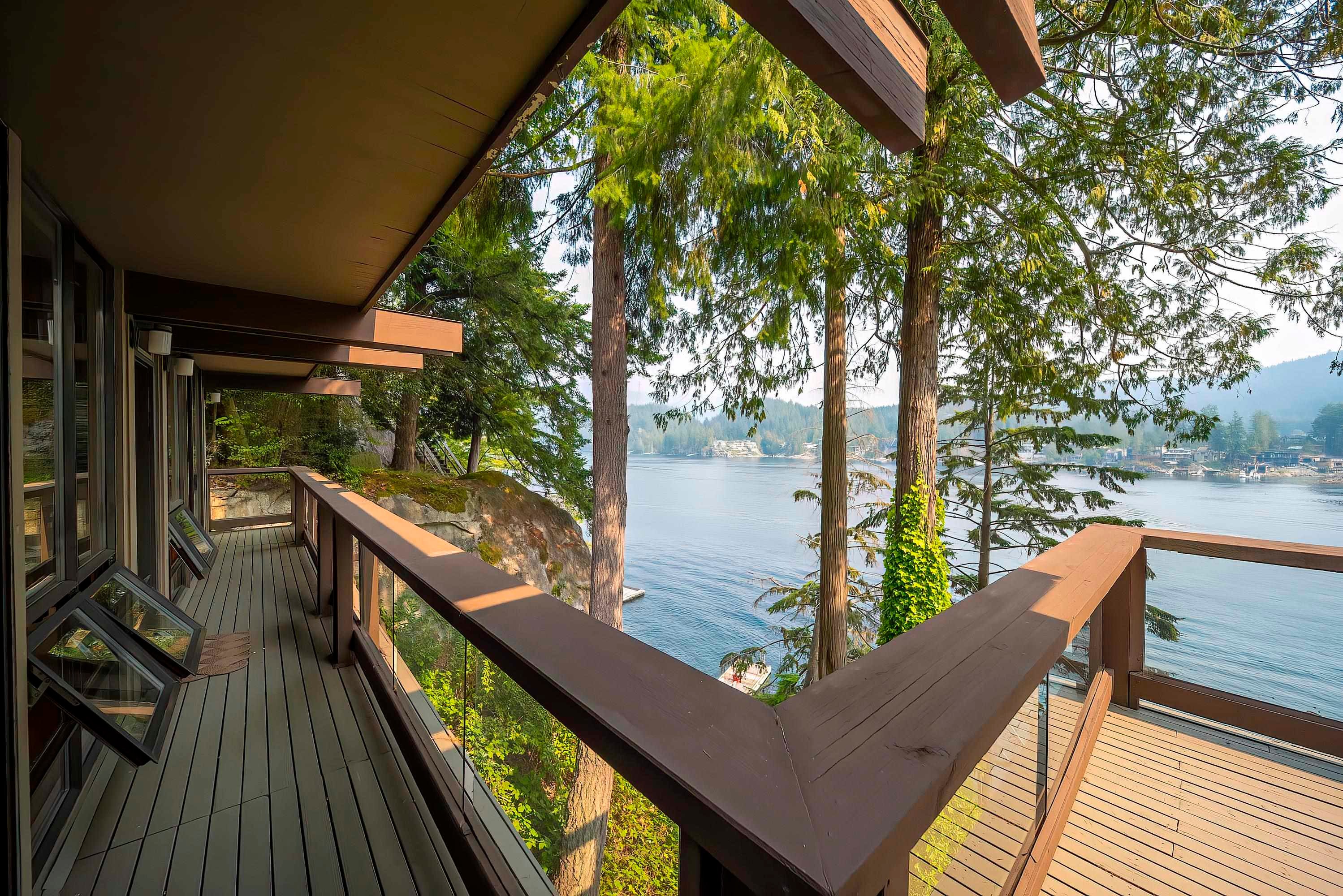 4885 Cove Cliff Place, North Vancouver, BC