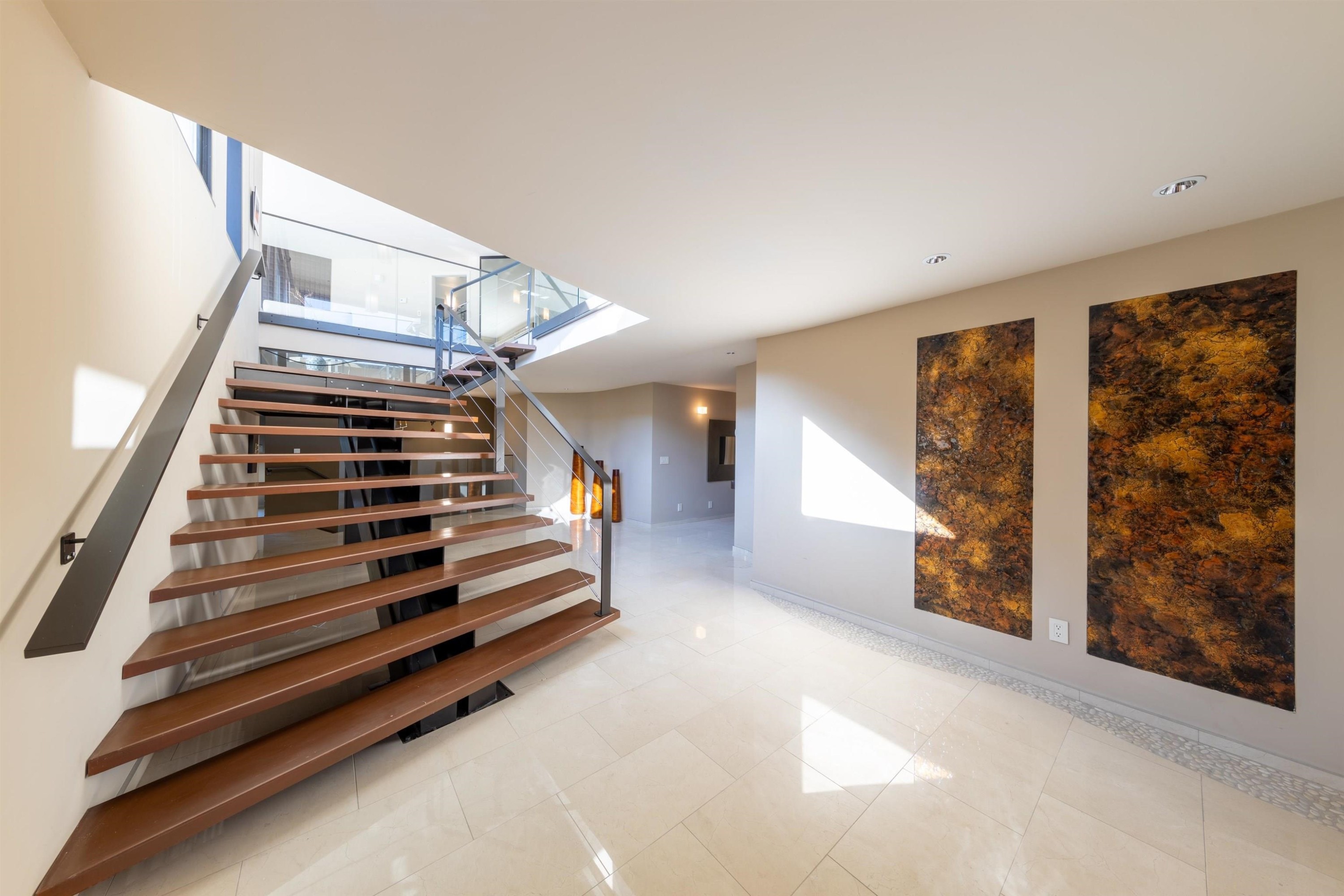 1109 Hillside Road, West Vancouver, BC