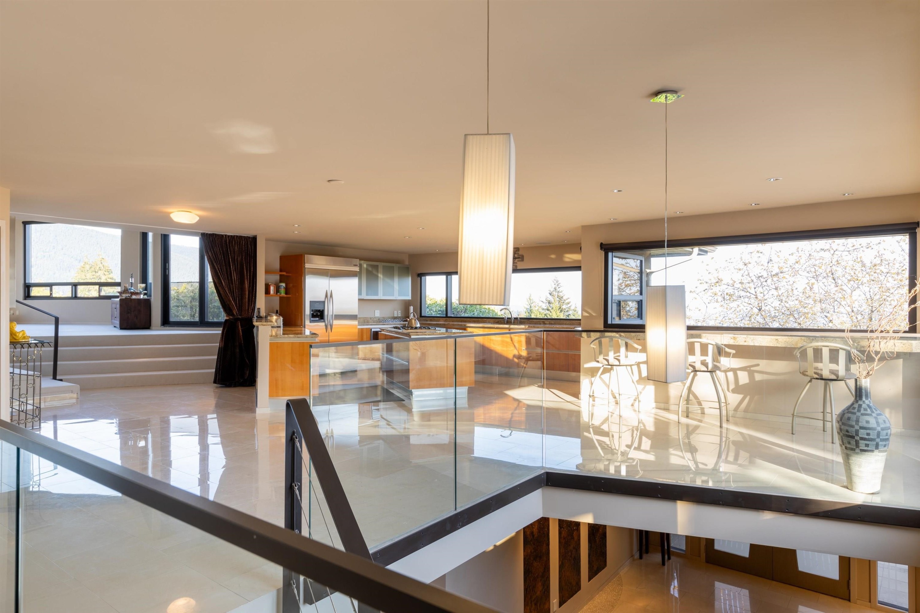 1109 Hillside Road, West Vancouver, BC