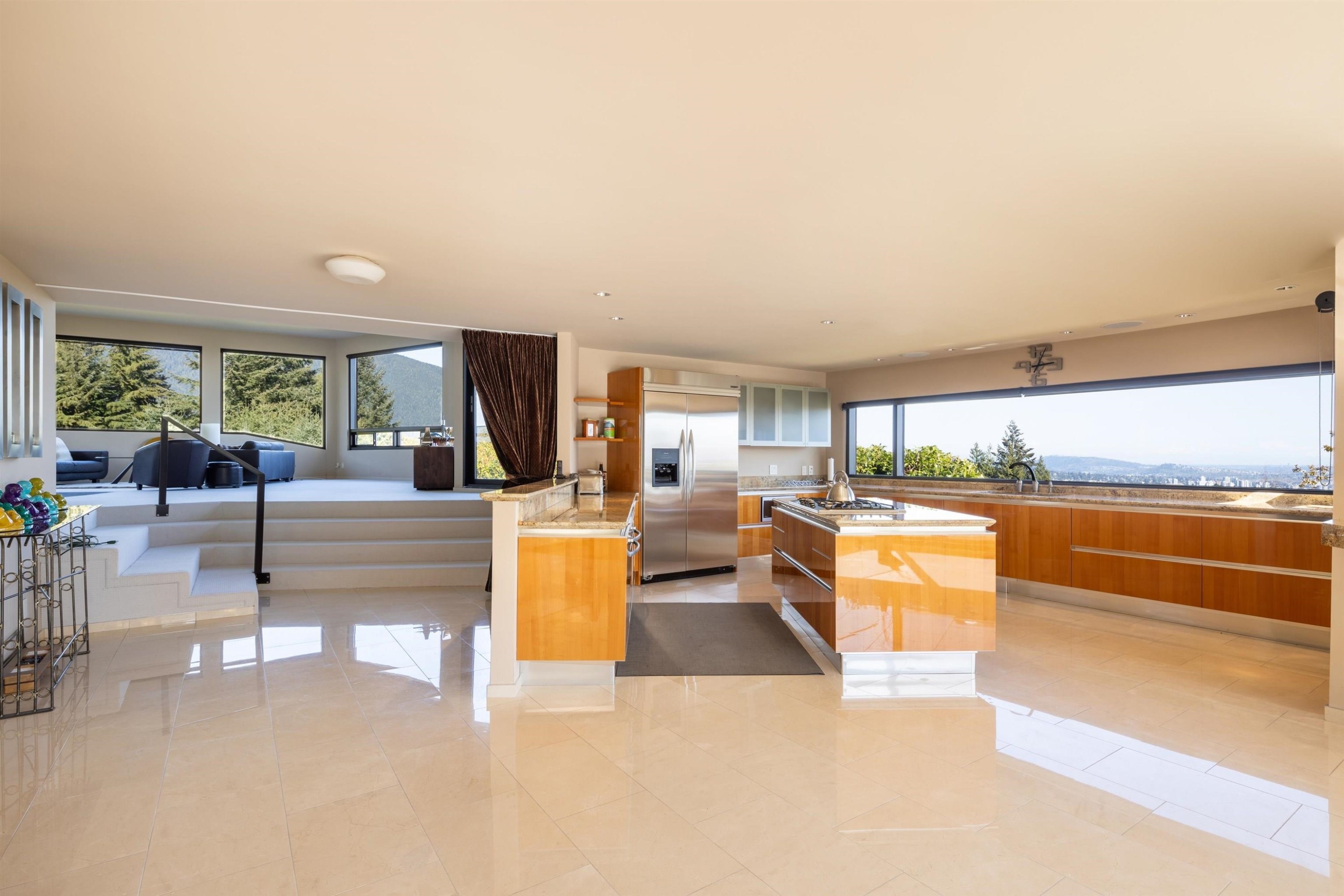 1109 Hillside Road, West Vancouver, BC