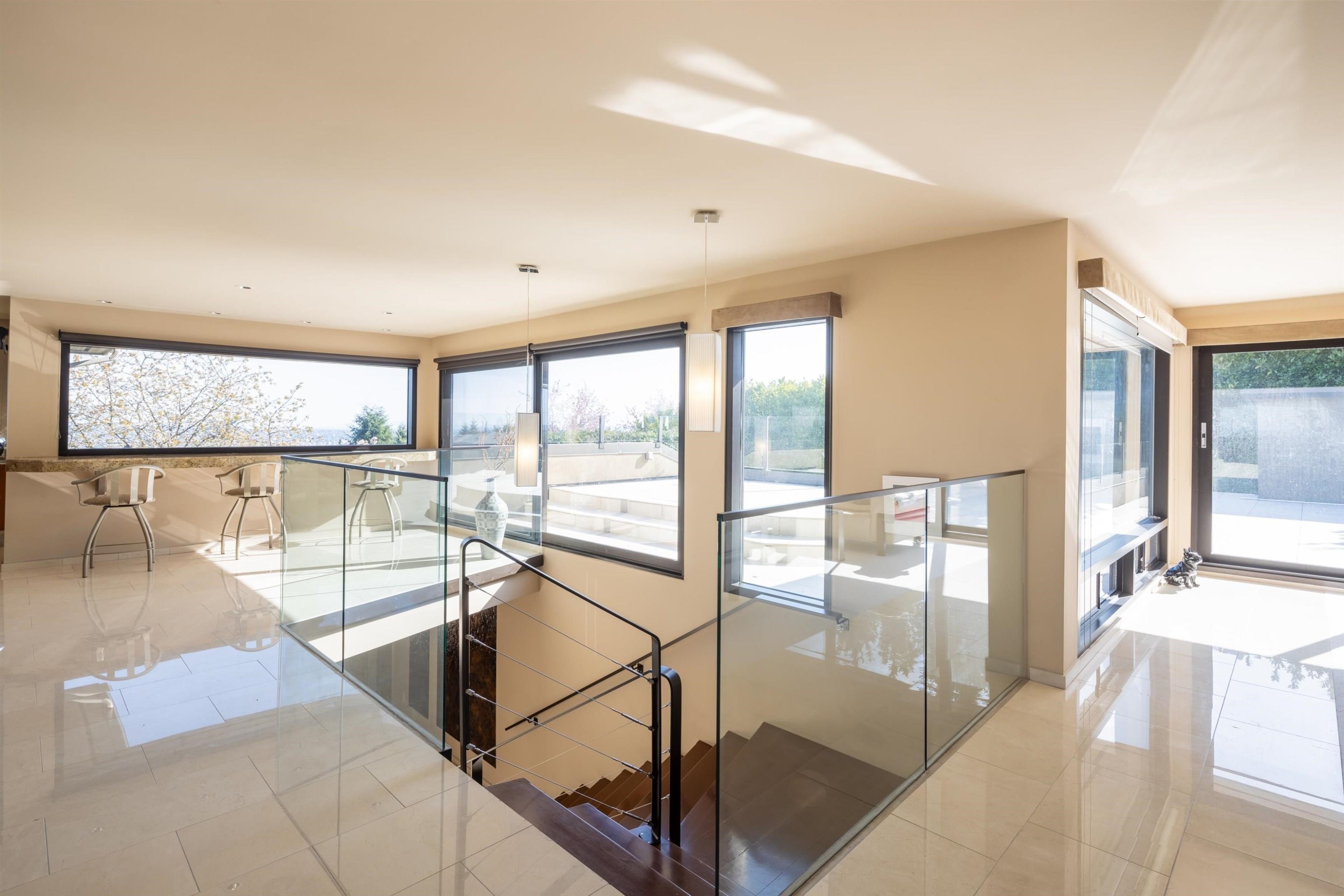 1109 Hillside Road, West Vancouver, BC