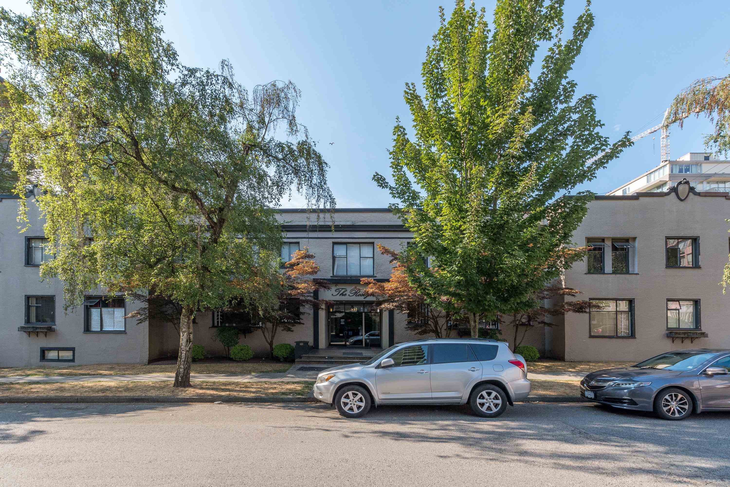 18-935 Jervis Street, Vancouver, BC