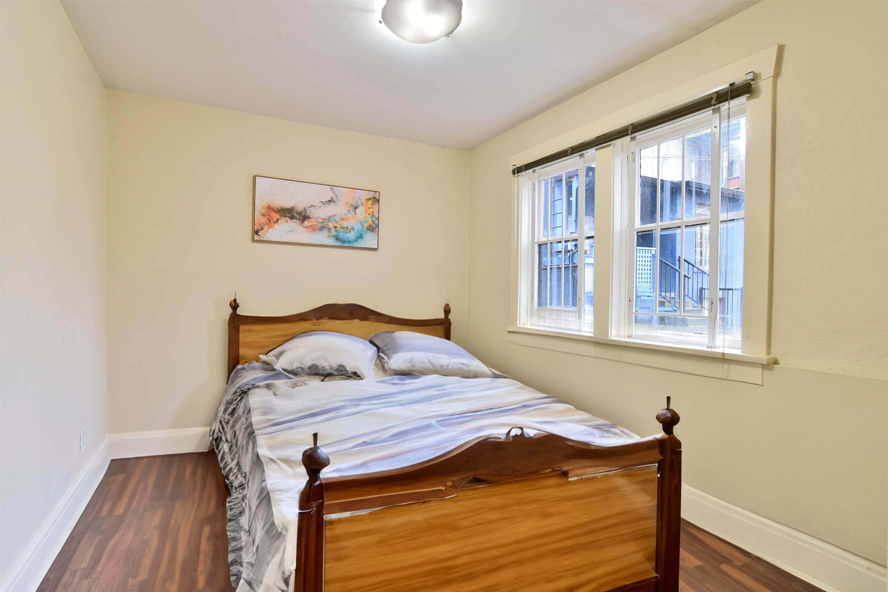 18-935 Jervis Street, Vancouver, BC