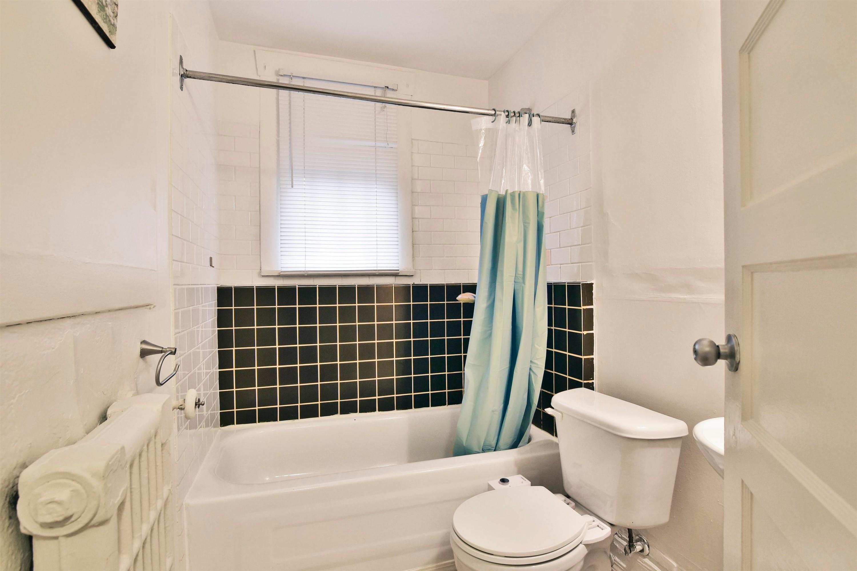 18-935 Jervis Street, Vancouver, BC