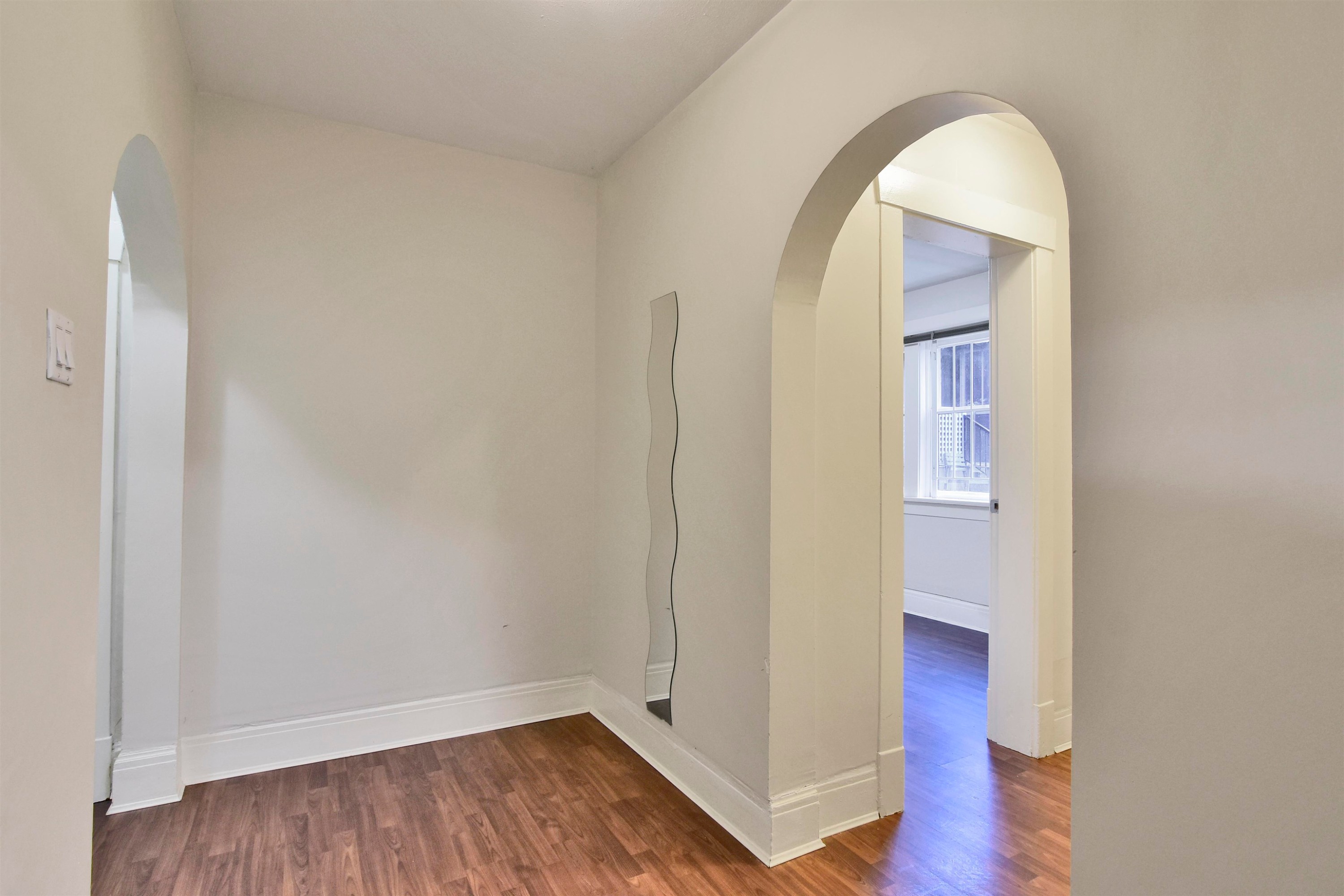 18-935 Jervis Street, Vancouver, BC