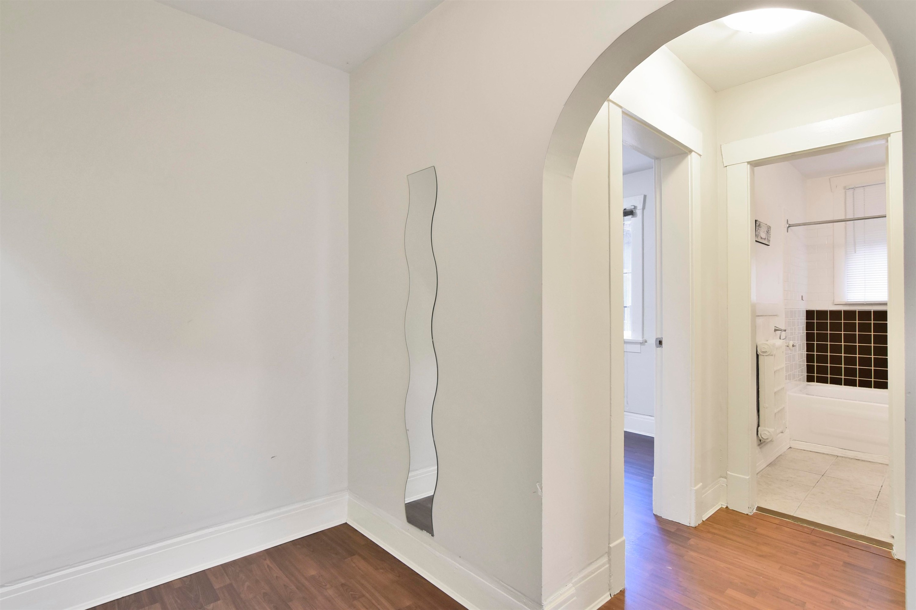 18-935 Jervis Street, Vancouver, BC