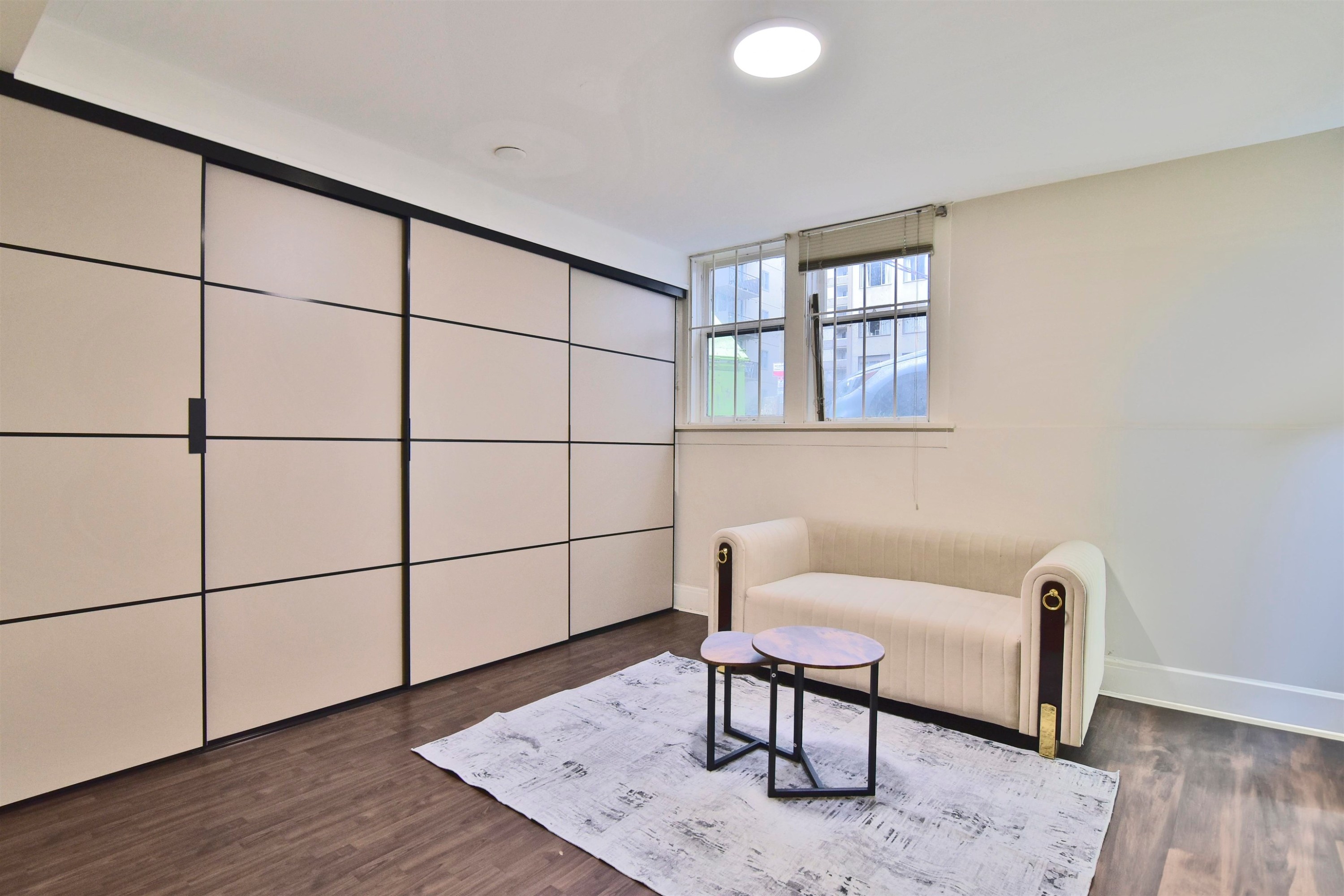 18-935 Jervis Street, Vancouver, BC