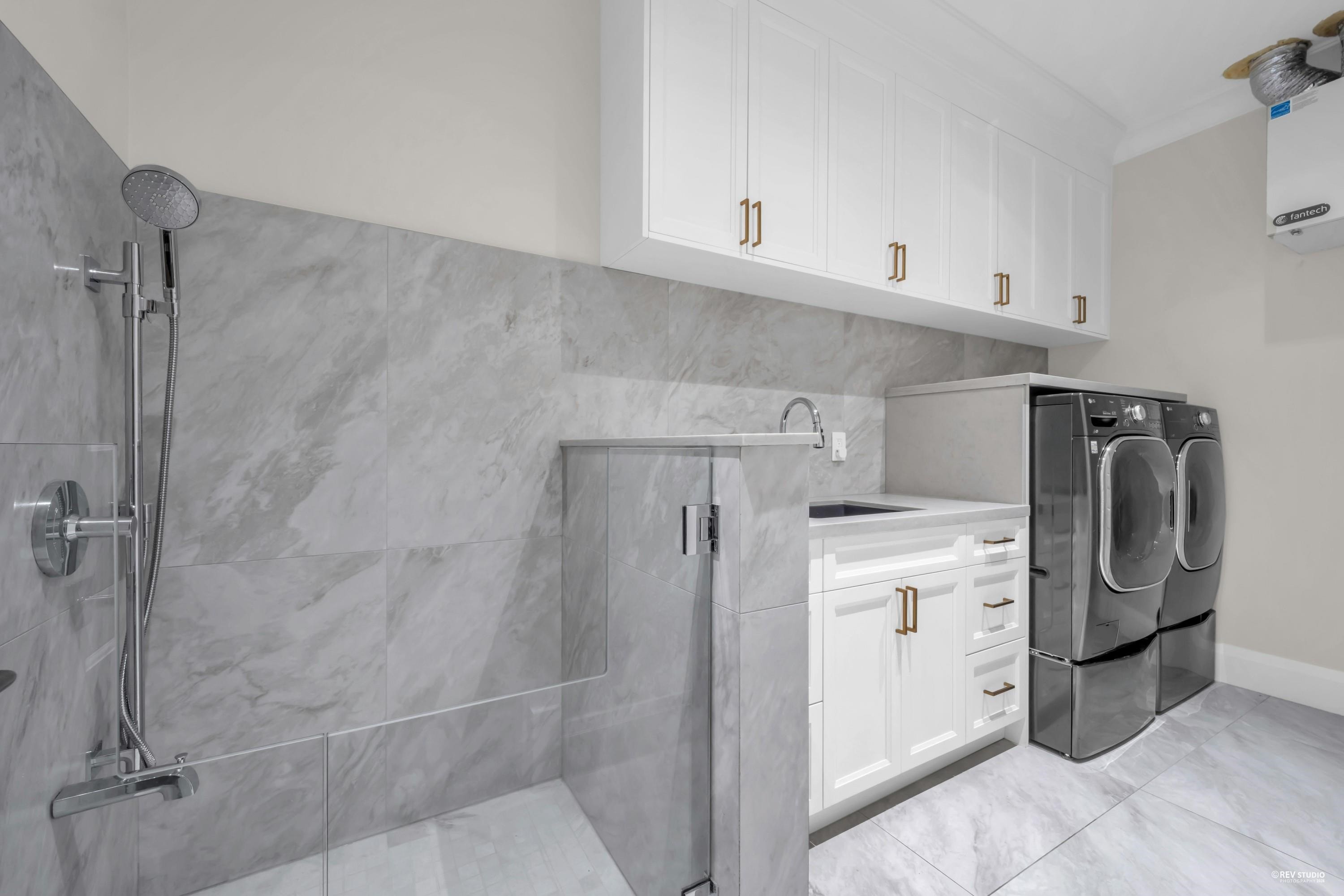 3946 30Th Avenue W, Vancouver, BC