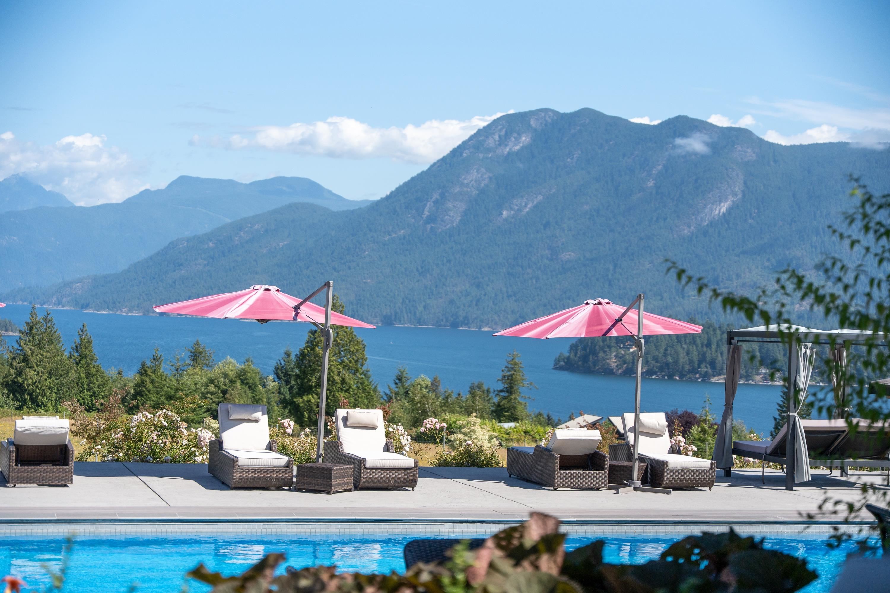 6316 Crowston Road, Sechelt, BC