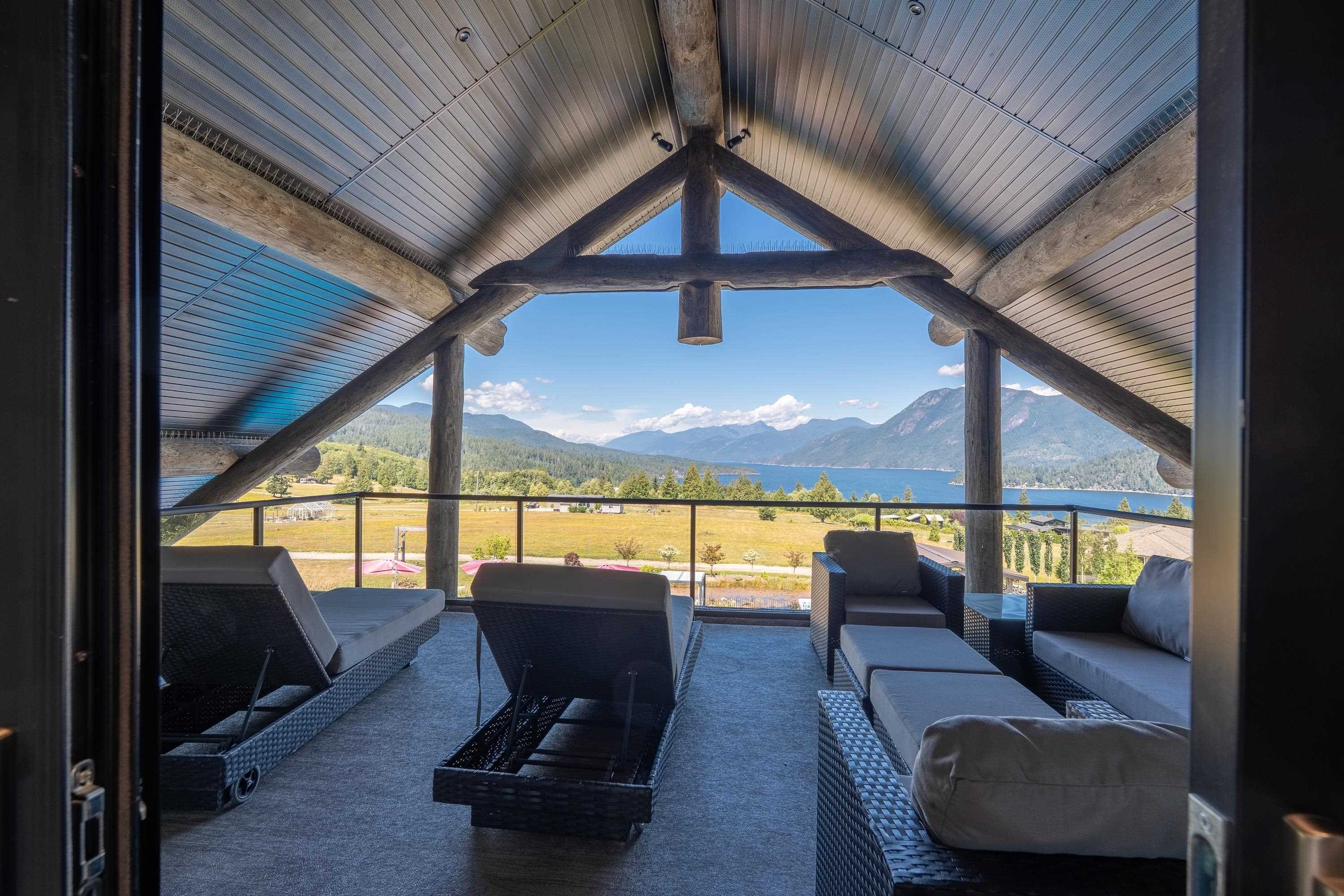 6316 Crowston Road, Sechelt, BC