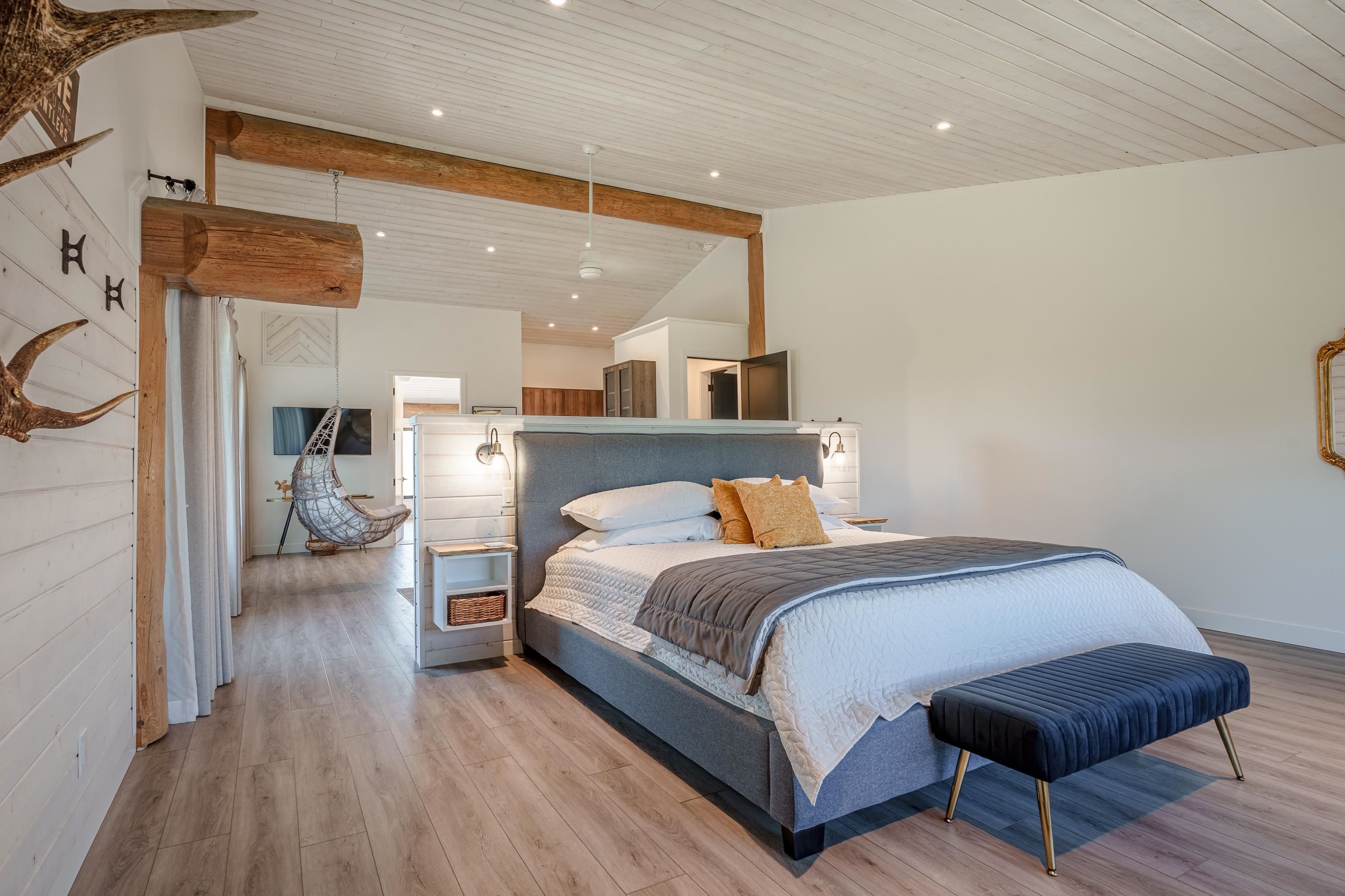 6316 Crowston Road, Sechelt, BC