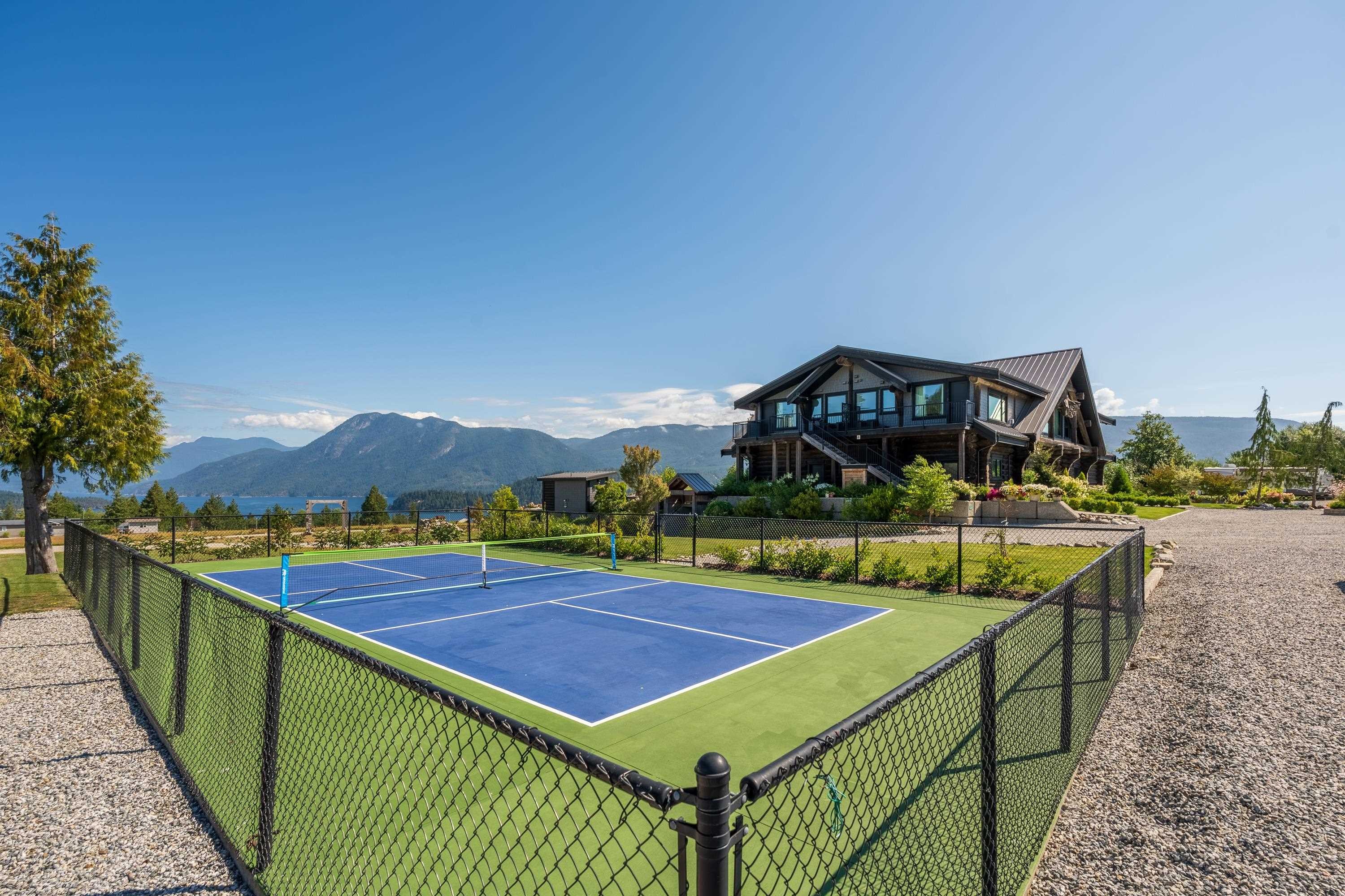 6316 Crowston Road, Sechelt, BC