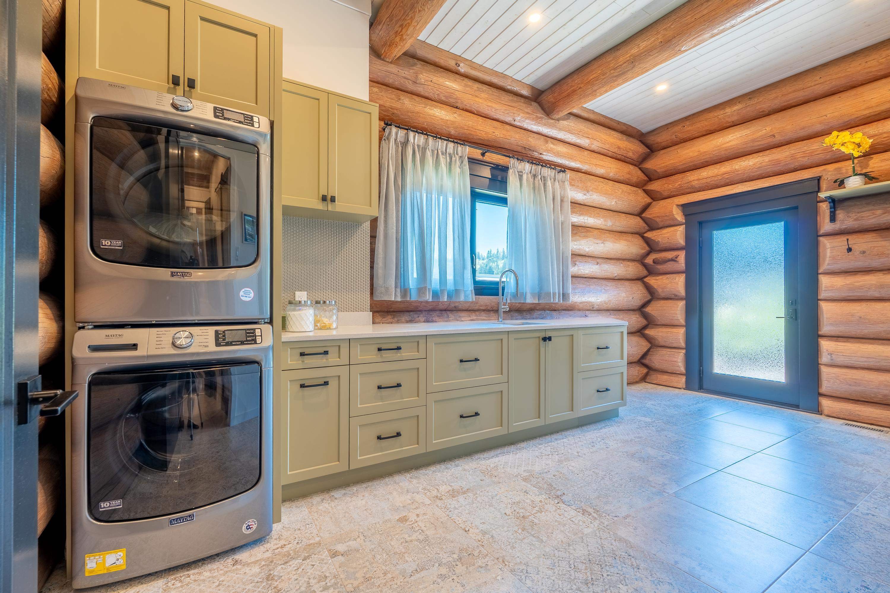 6316 Crowston Road, Sechelt, BC
