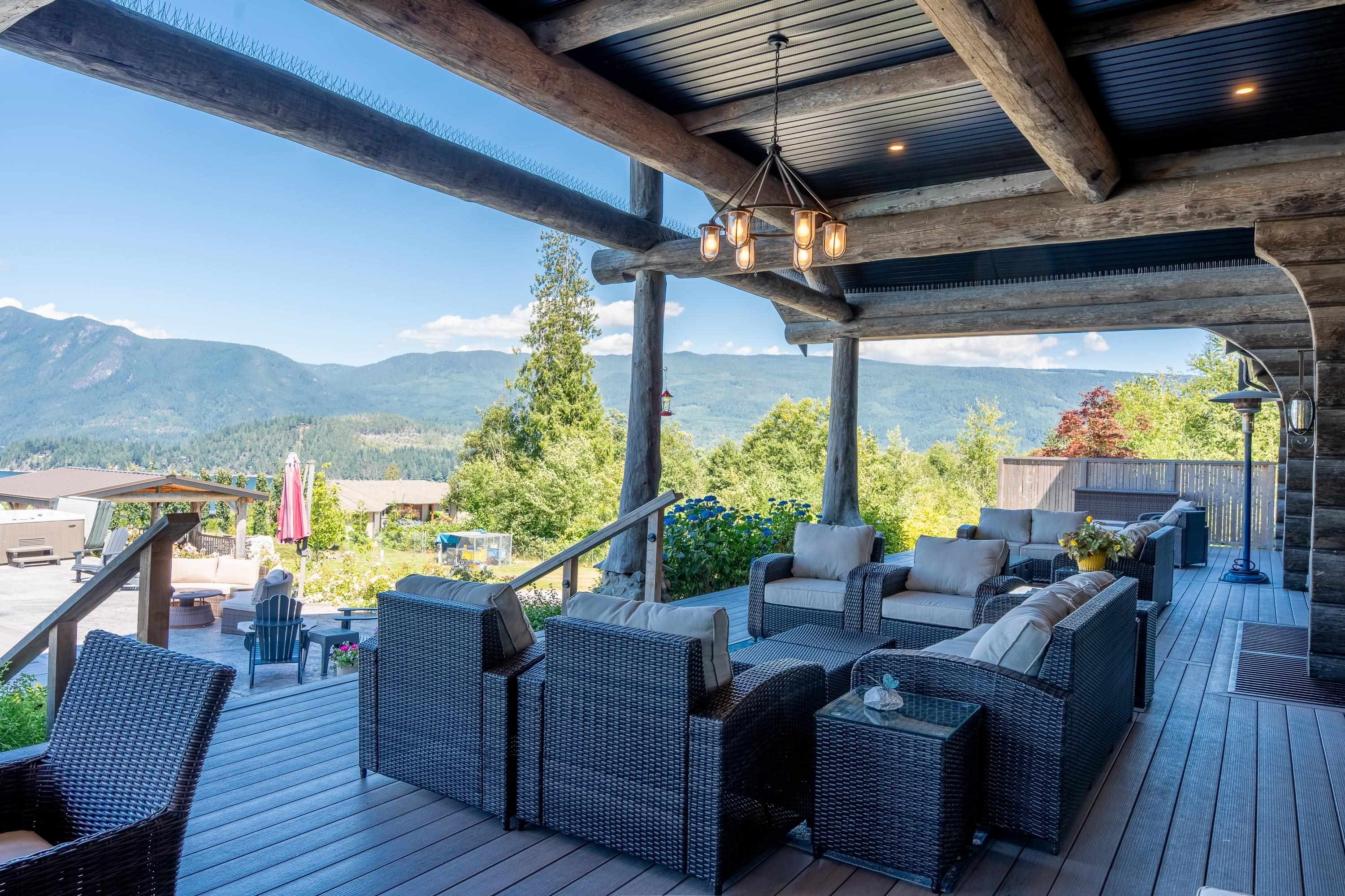 6316 Crowston Road, Sechelt, BC