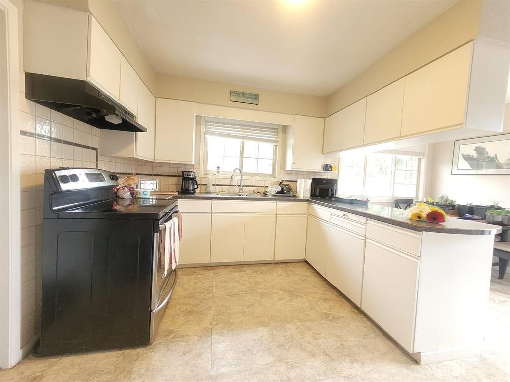 4984 10A Avenue, Delta, BC