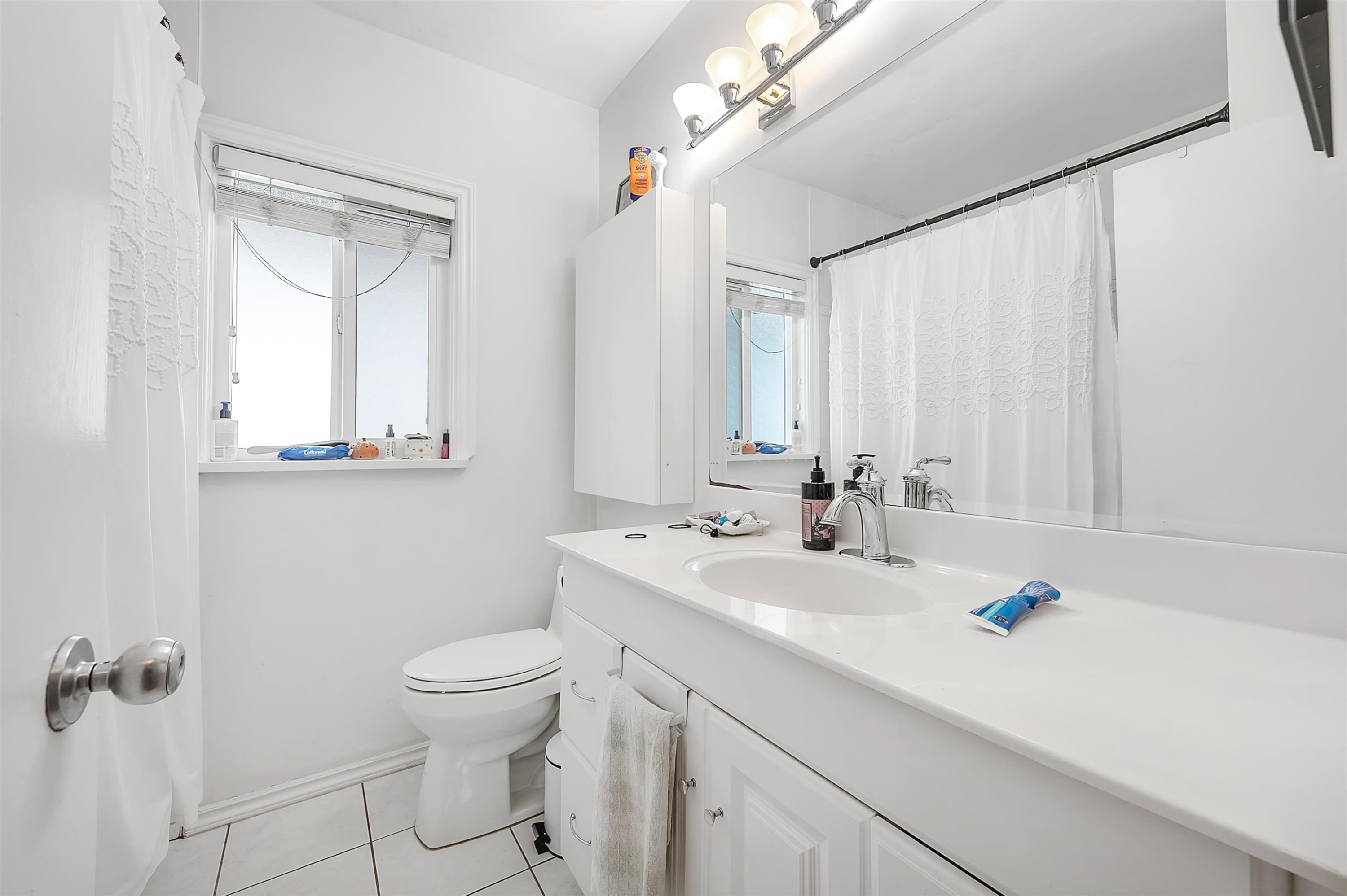 2903 42Nd Avenue W, Vancouver, BC