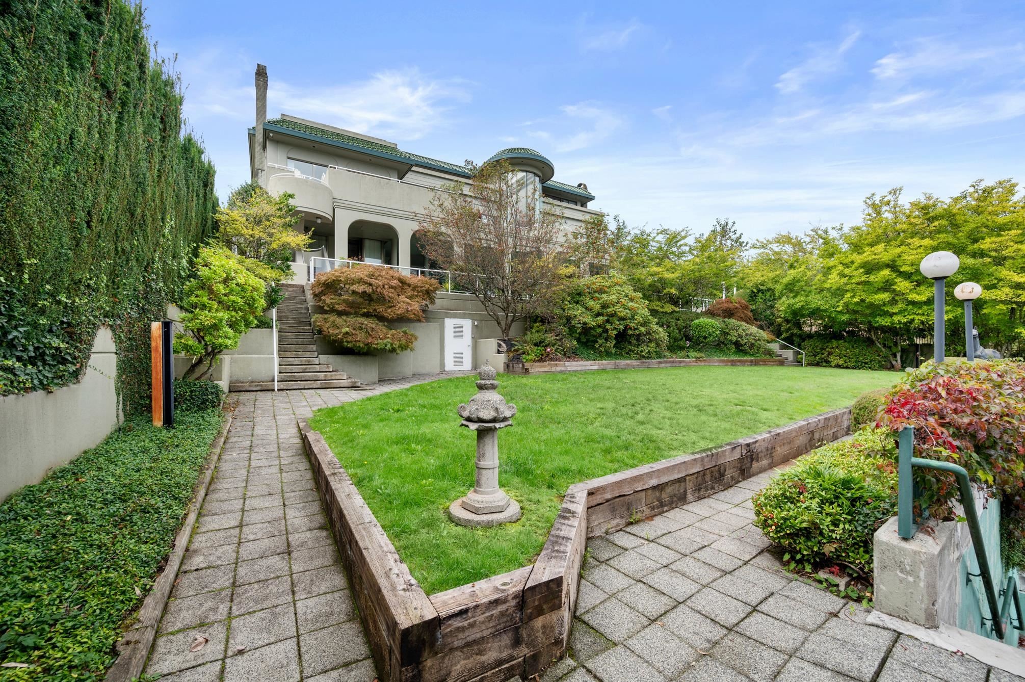 828 Beachview Drive, North Vancouver, BC