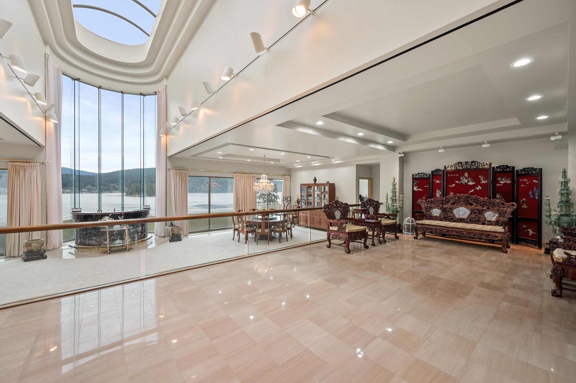 828 Beachview Drive, North Vancouver, BC