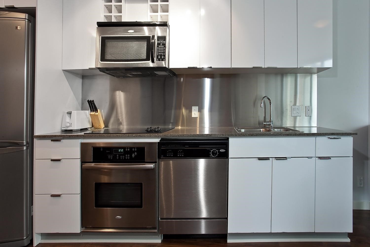 608-233 Robson Street, Vancouver, BC