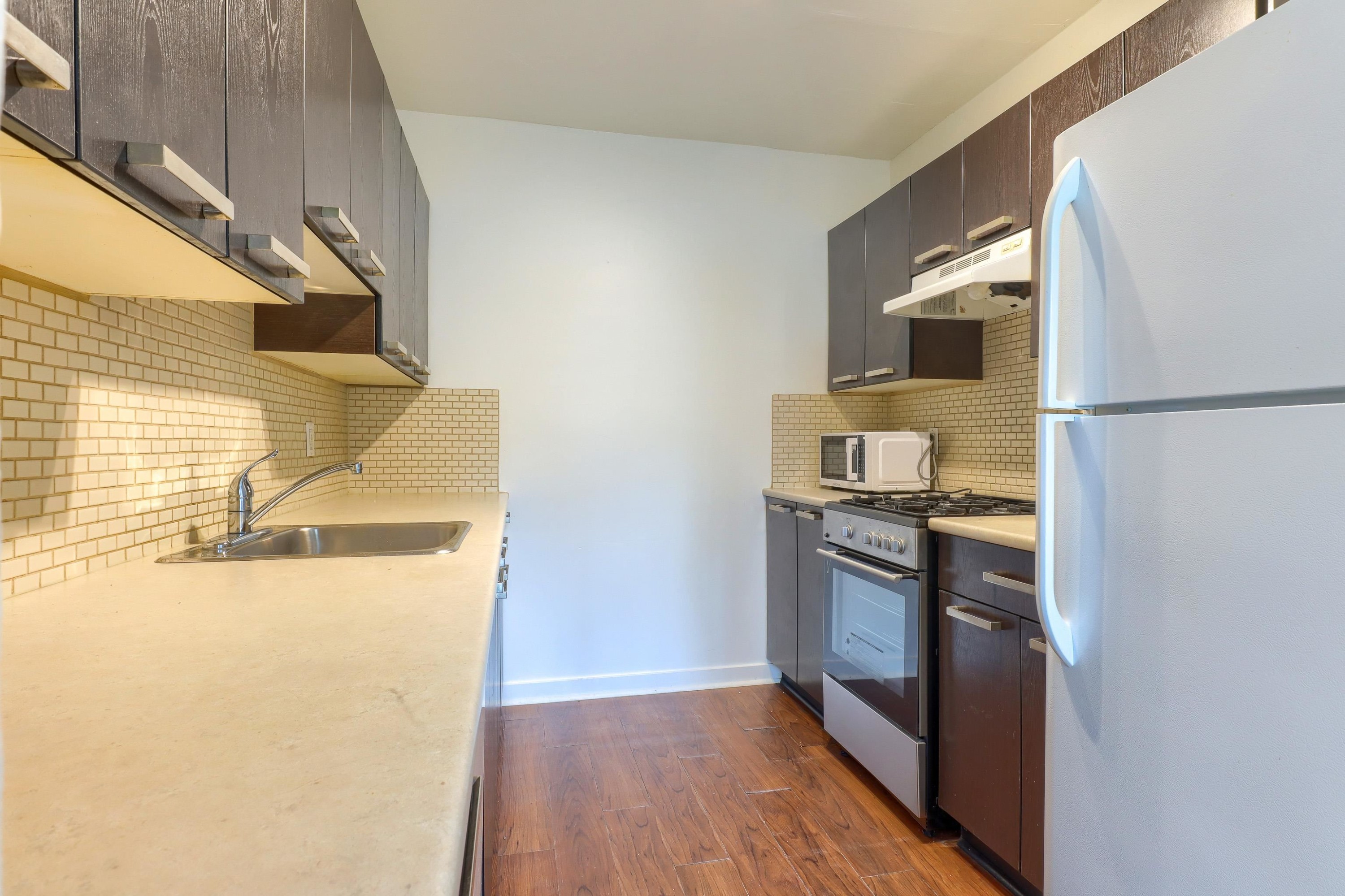 19-935 Jervis Street, Vancouver, BC