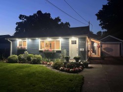 23035 117 Avenue Maple Ridge, BC V2X 2K3