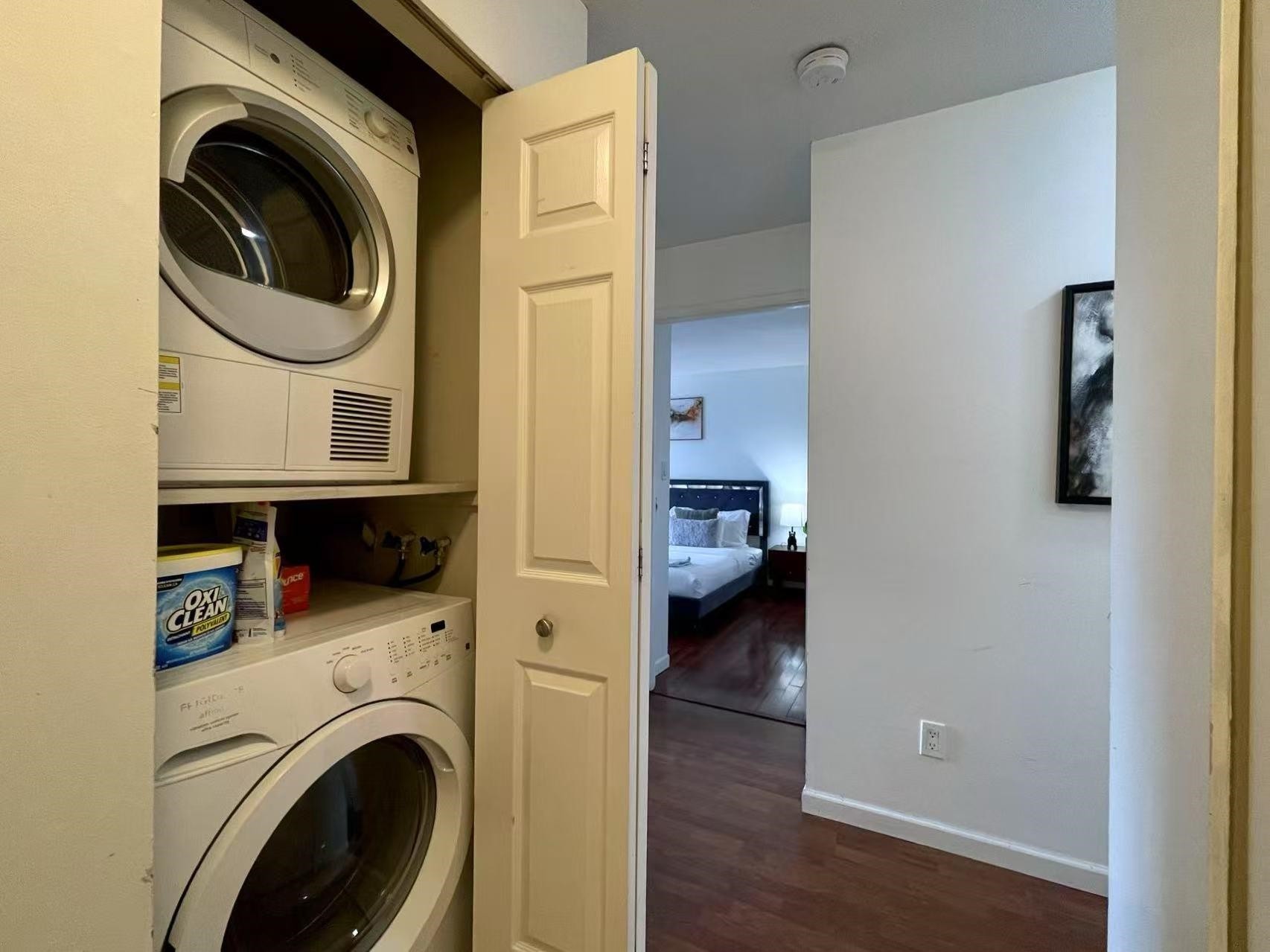 302-1405 Haro Street, Vancouver, BC