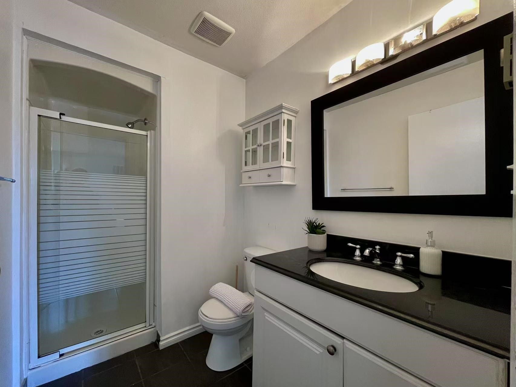 302-1405 Haro Street, Vancouver, BC