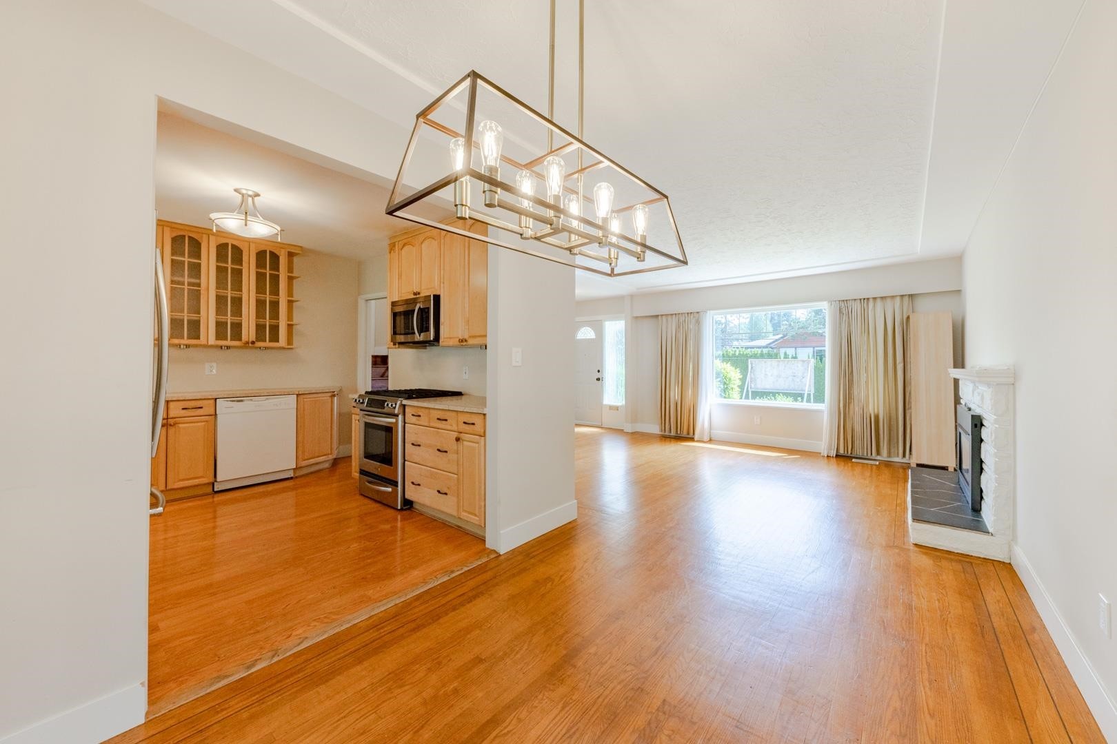 3729 Wellington Street, Port Coquitlam, BC