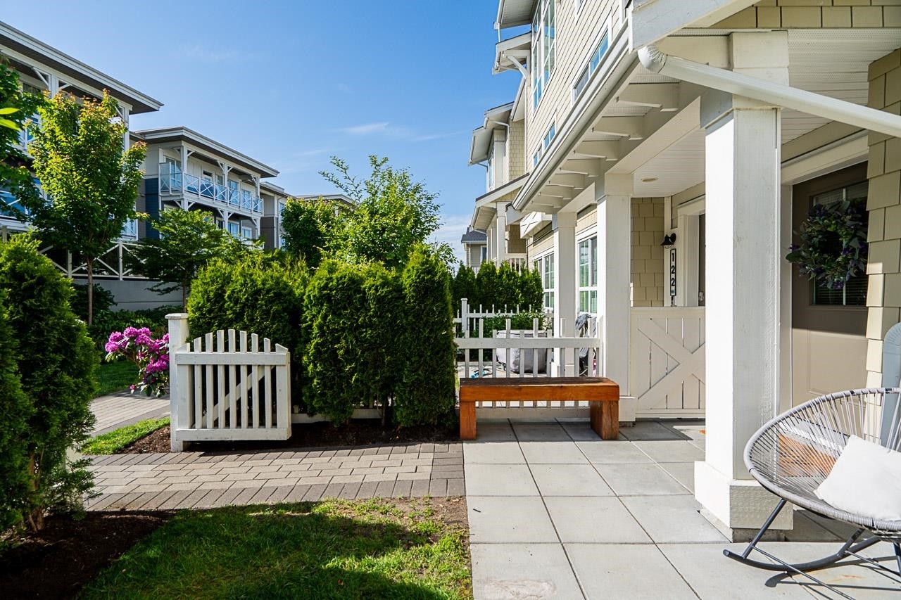 121-5551 Admiral Way, Delta, BC