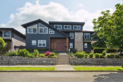 7347 Queenston Court Burnaby, BC V5A 3M5