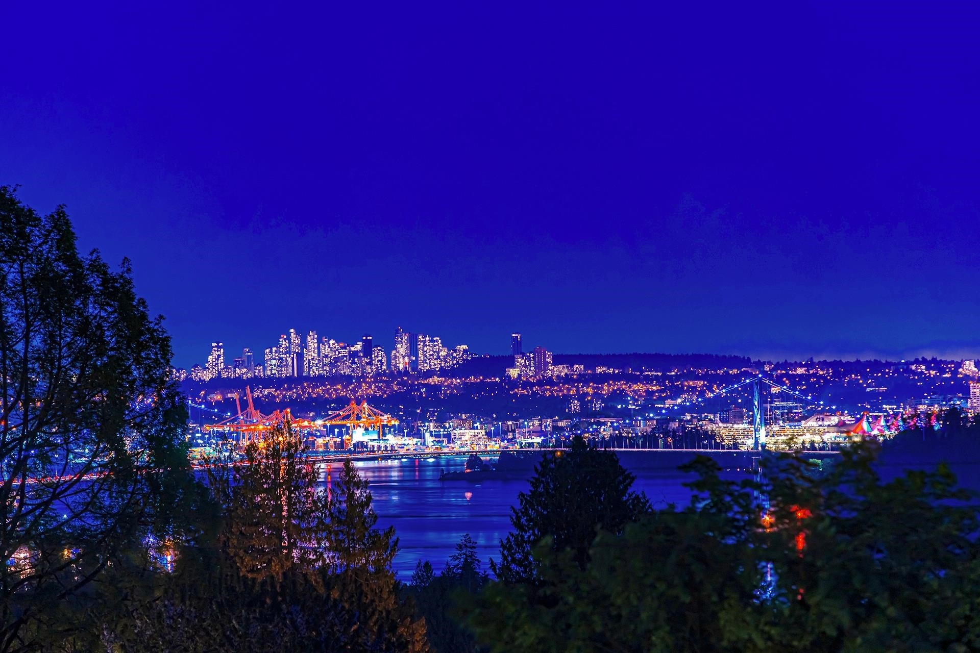 2365 Queens Avenue, West Vancouver, BC