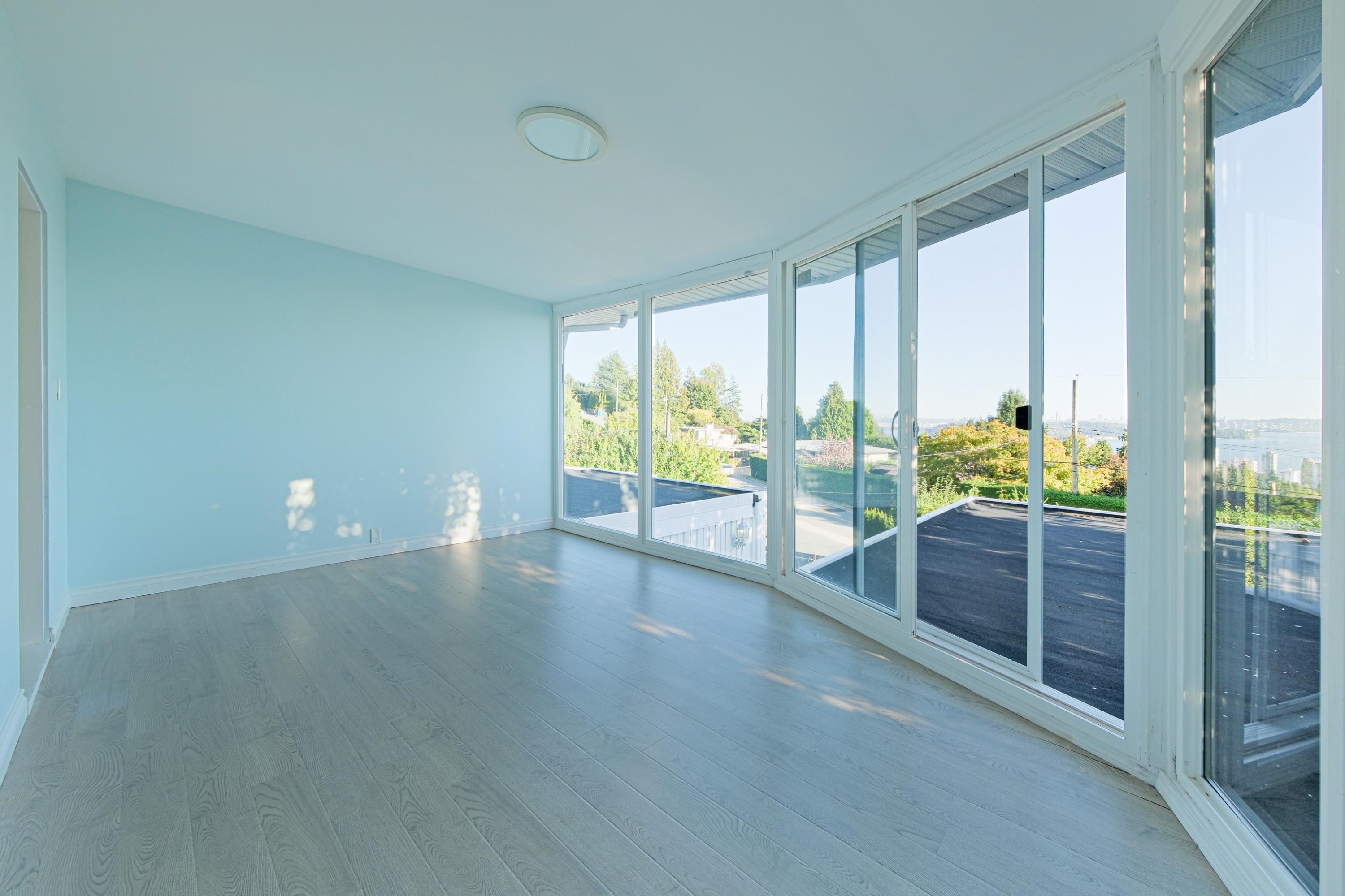 2365 Queens Avenue, West Vancouver, BC