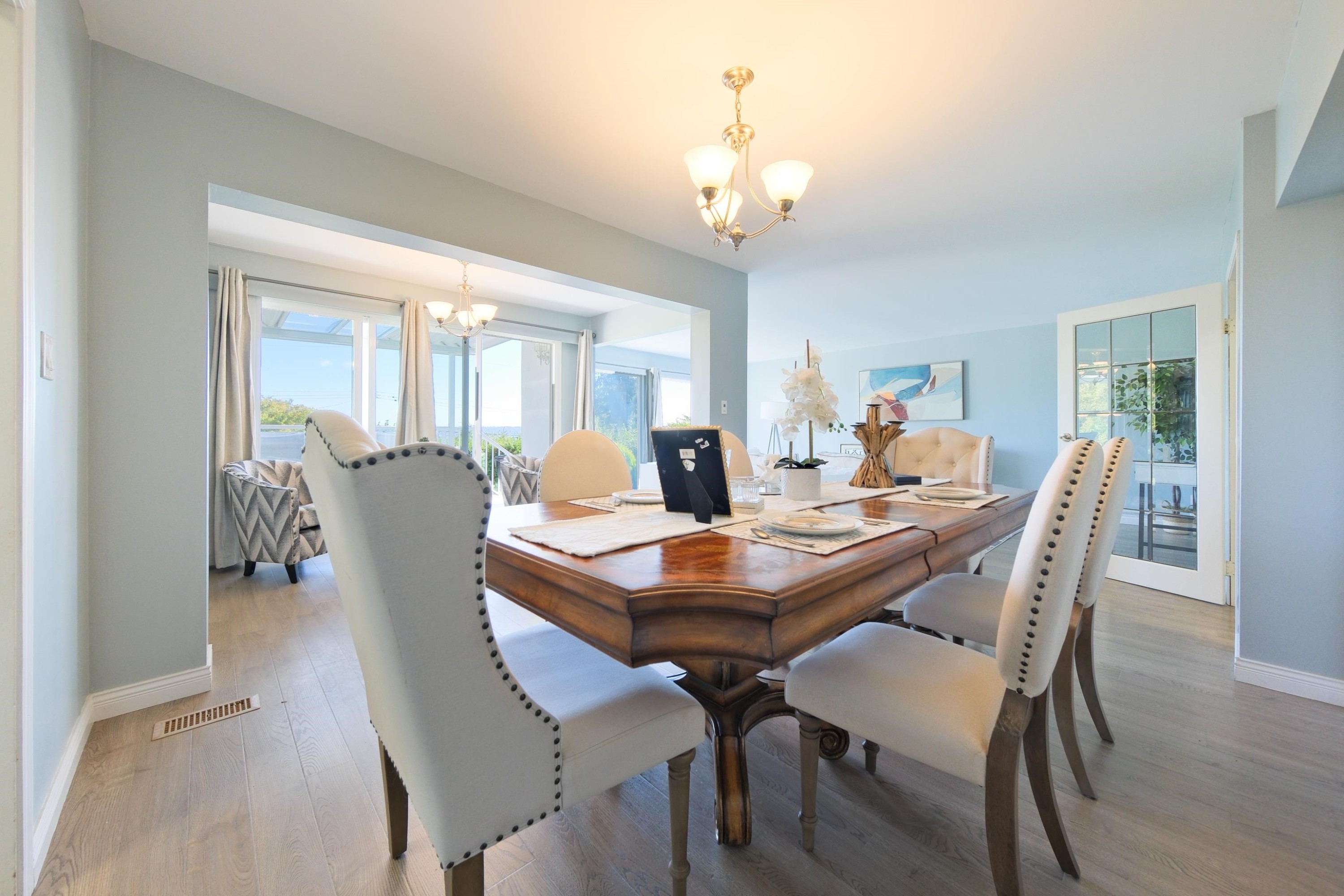 2365 Queens Avenue, West Vancouver, BC