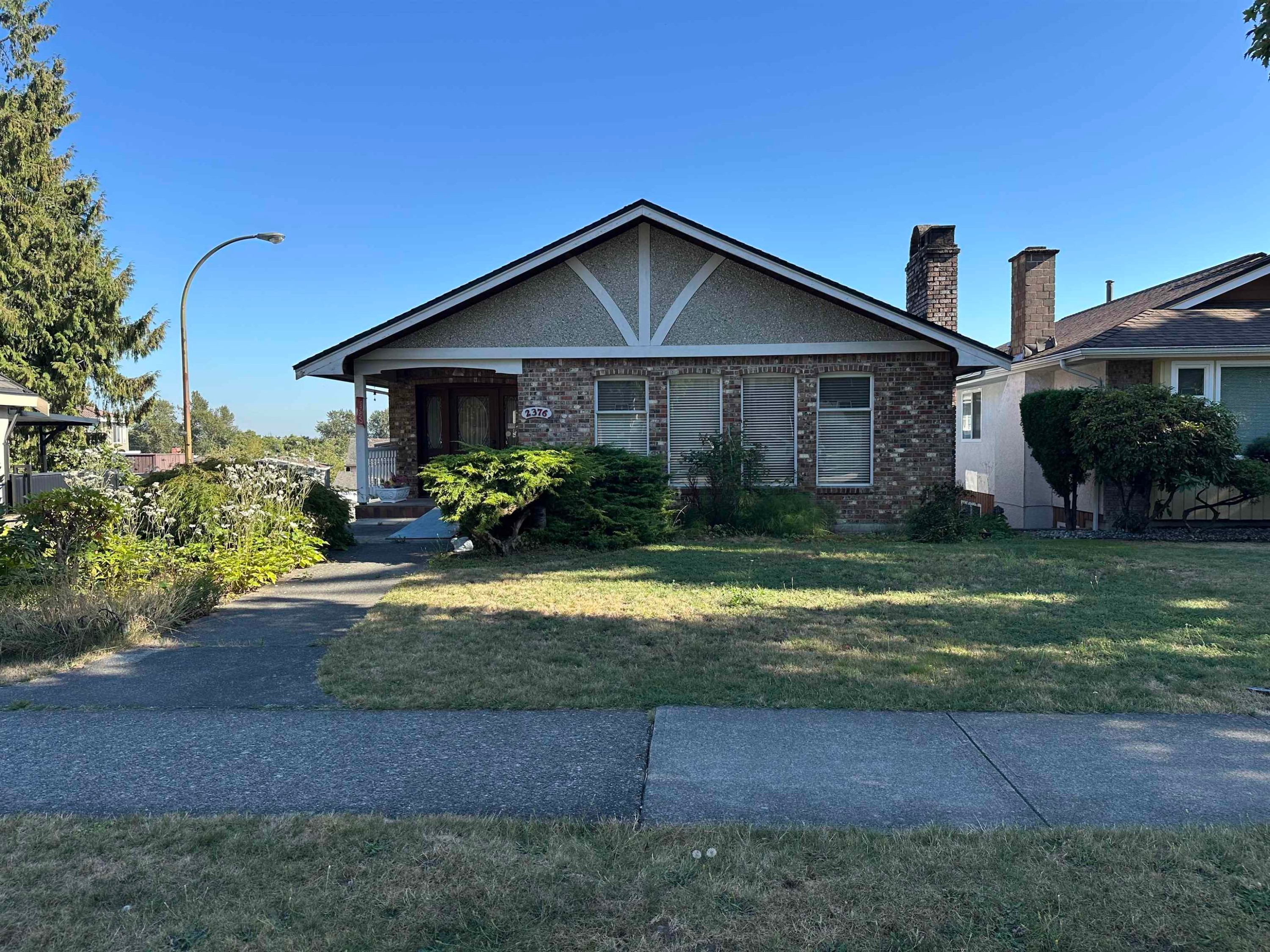 2376 Fraserview Drive, Vancouver, BC