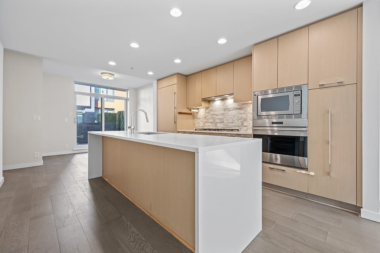 7-3483 Ross Drive, Vancouver, BC