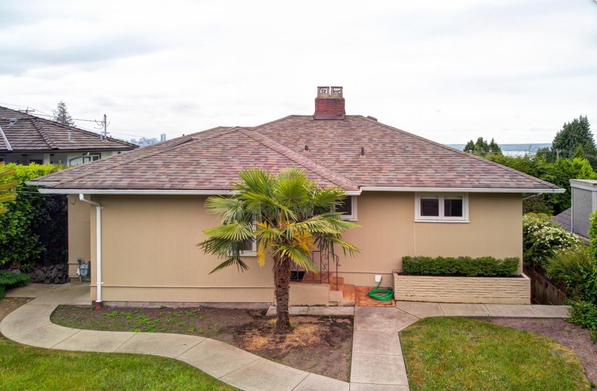 1530 Nelson Avenue, West Vancouver, BC
