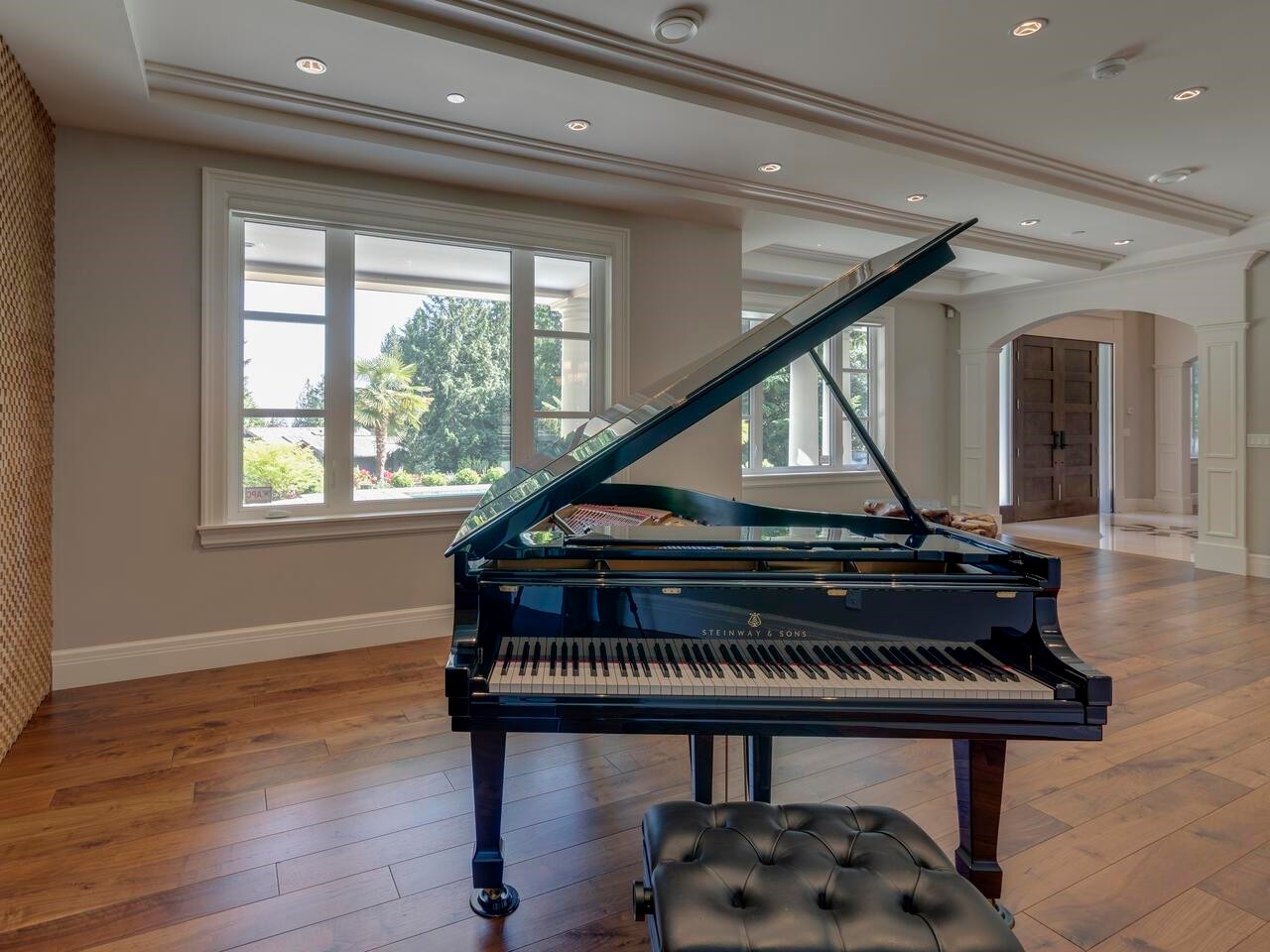 607 Glenmaroon Road, West Vancouver, BC