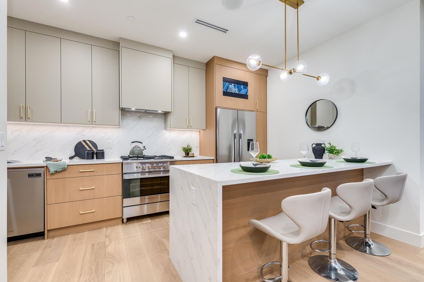 2261 35Th Avenue E, Vancouver, BC