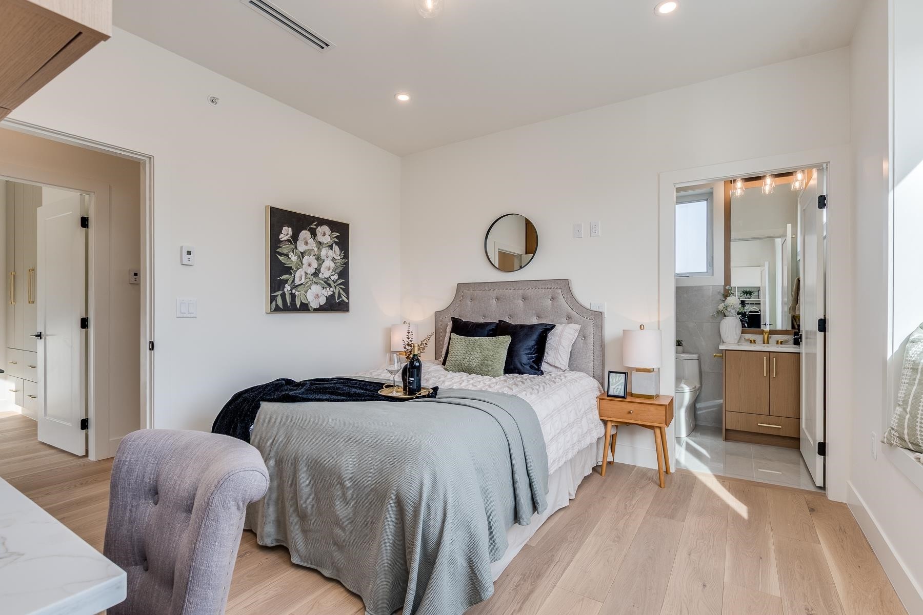 2261 35Th Avenue E, Vancouver, BC