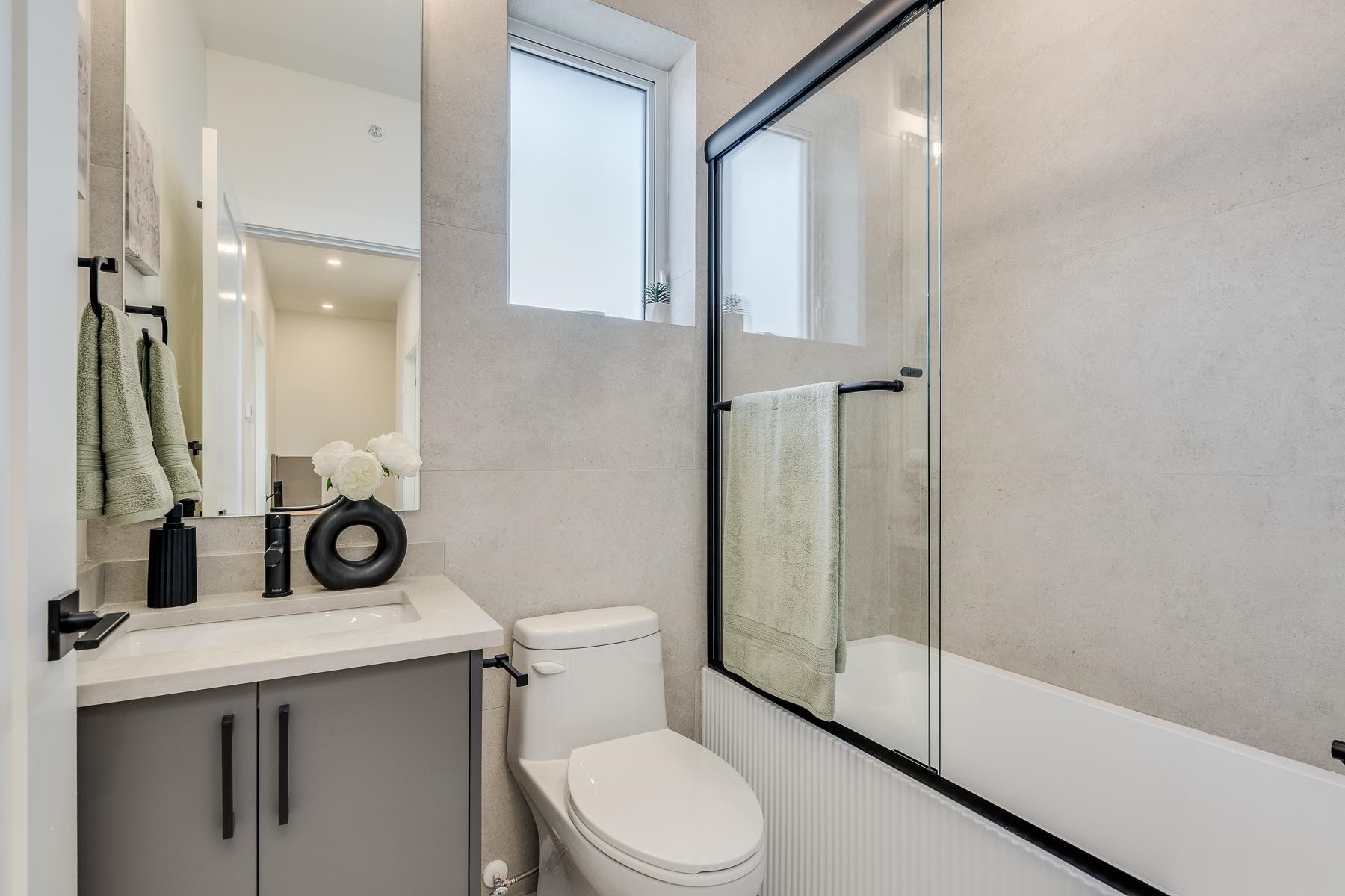 2261 35Th Avenue E, Vancouver, BC