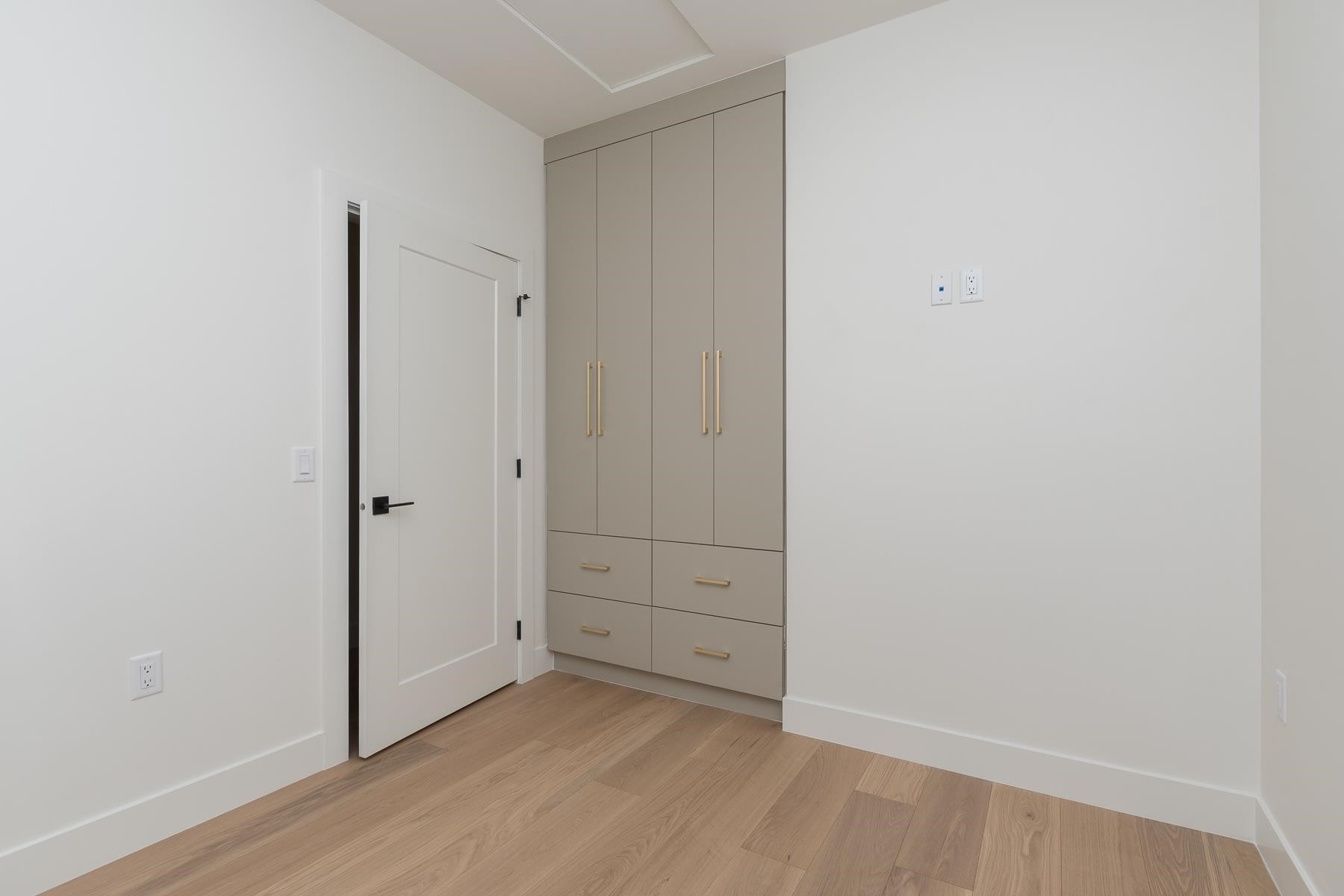 2261 35Th Avenue E, Vancouver, BC